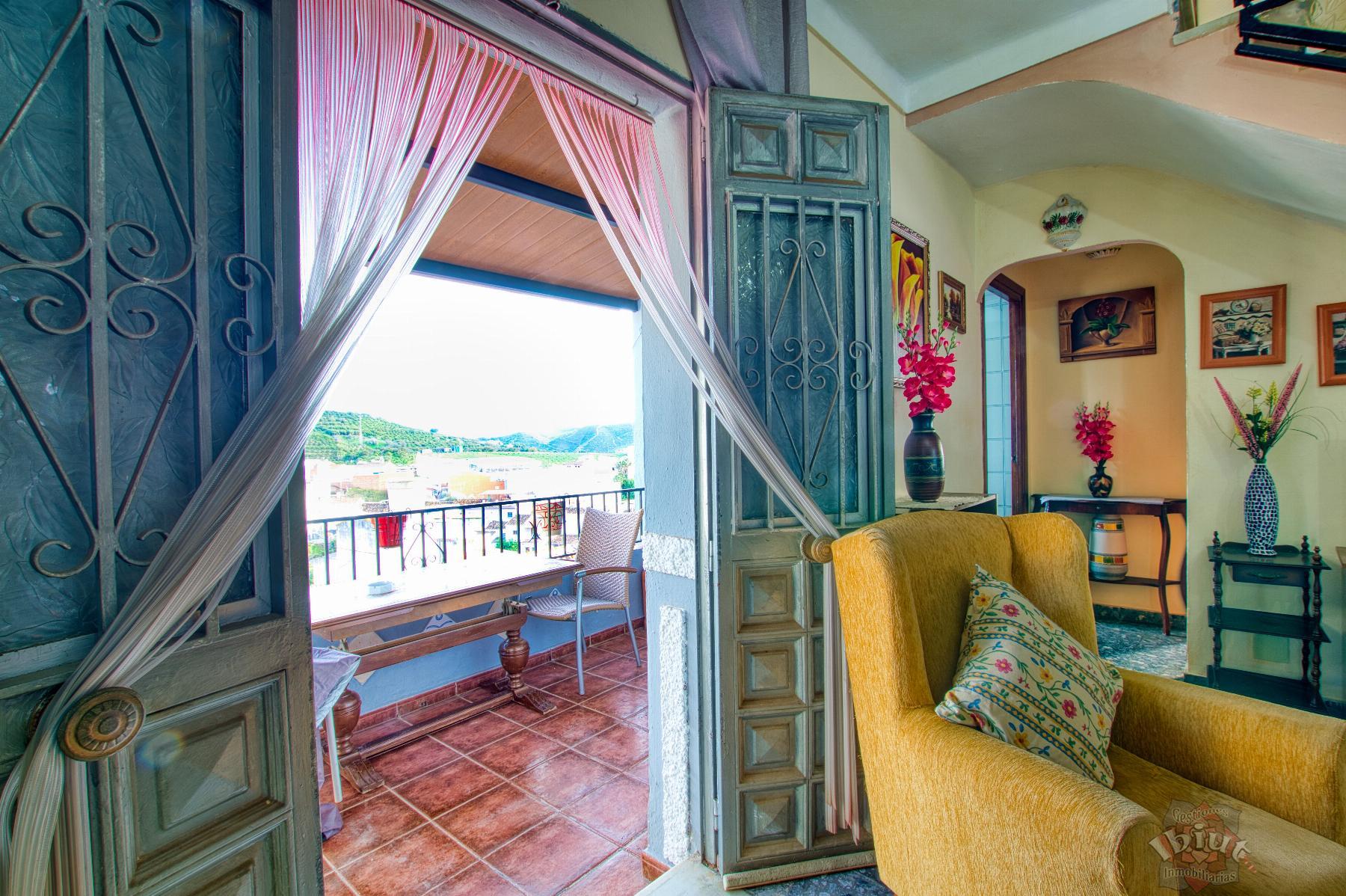Venta de casa en Benamargosa