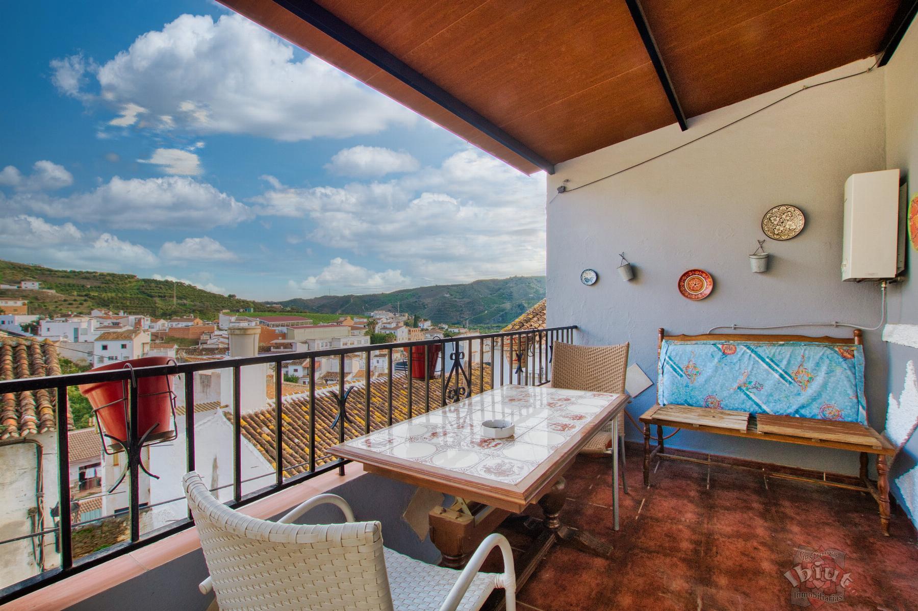 Venta de casa en Benamargosa
