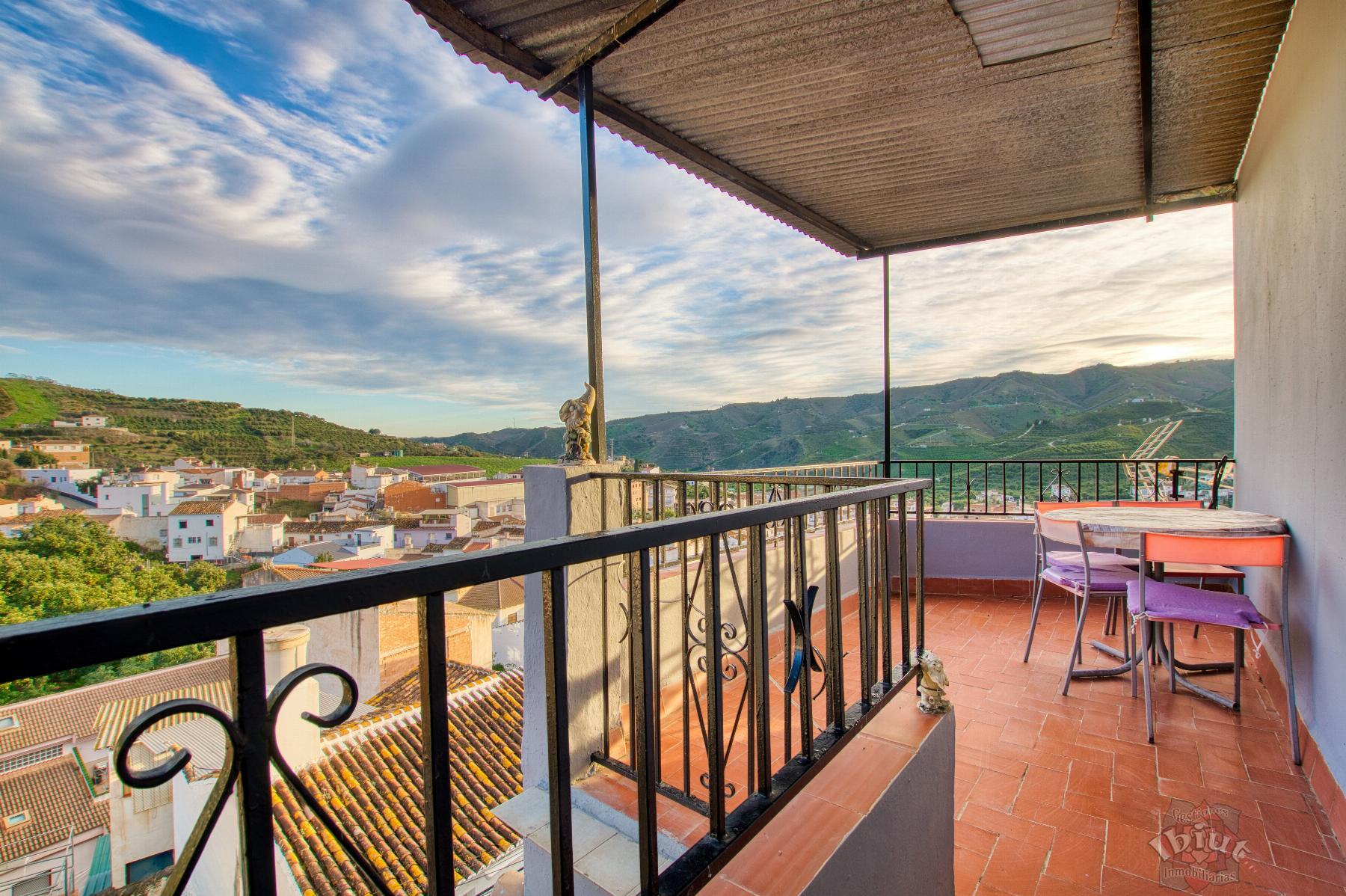 Venta de casa en Benamargosa
