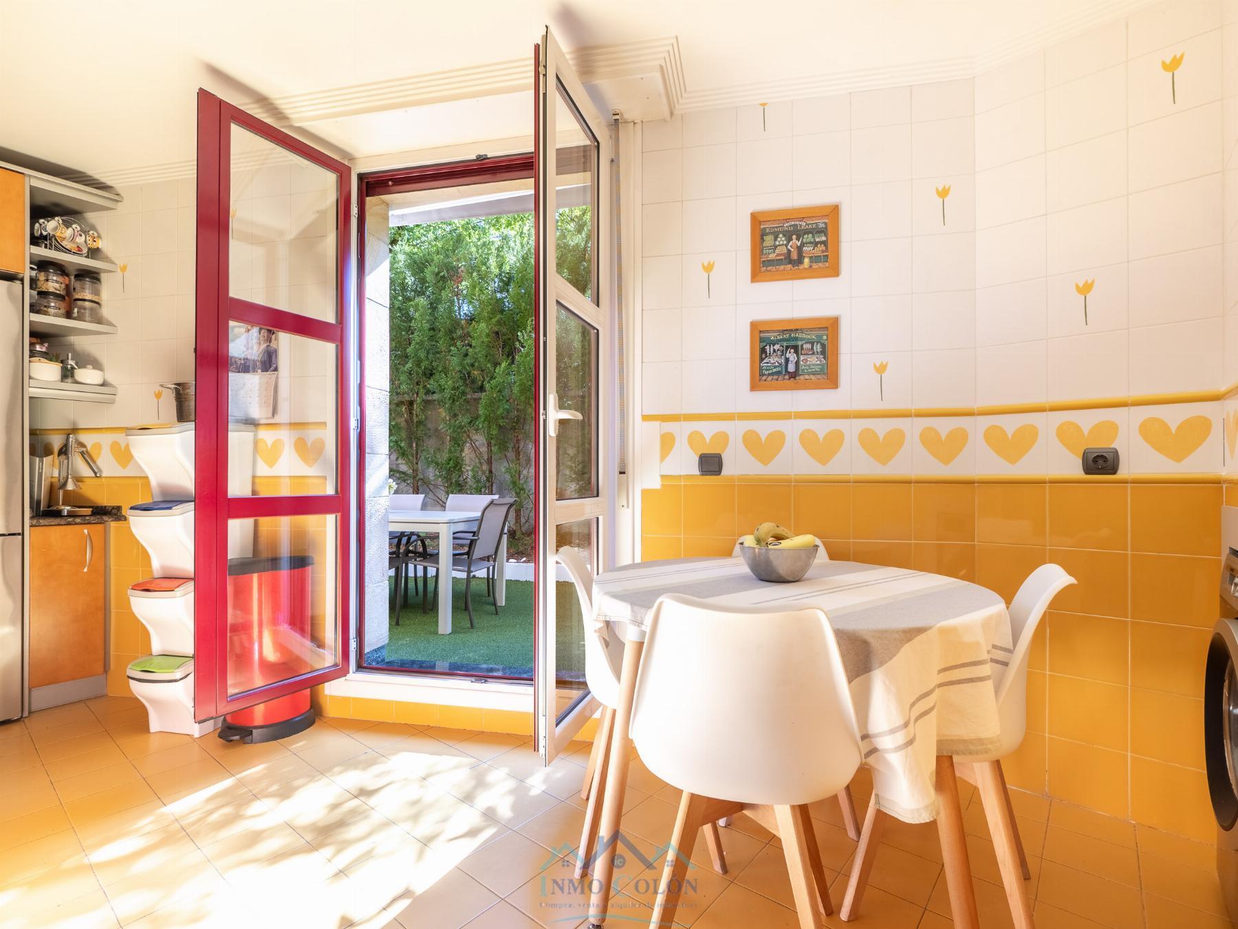 For sale of duplex in Irun