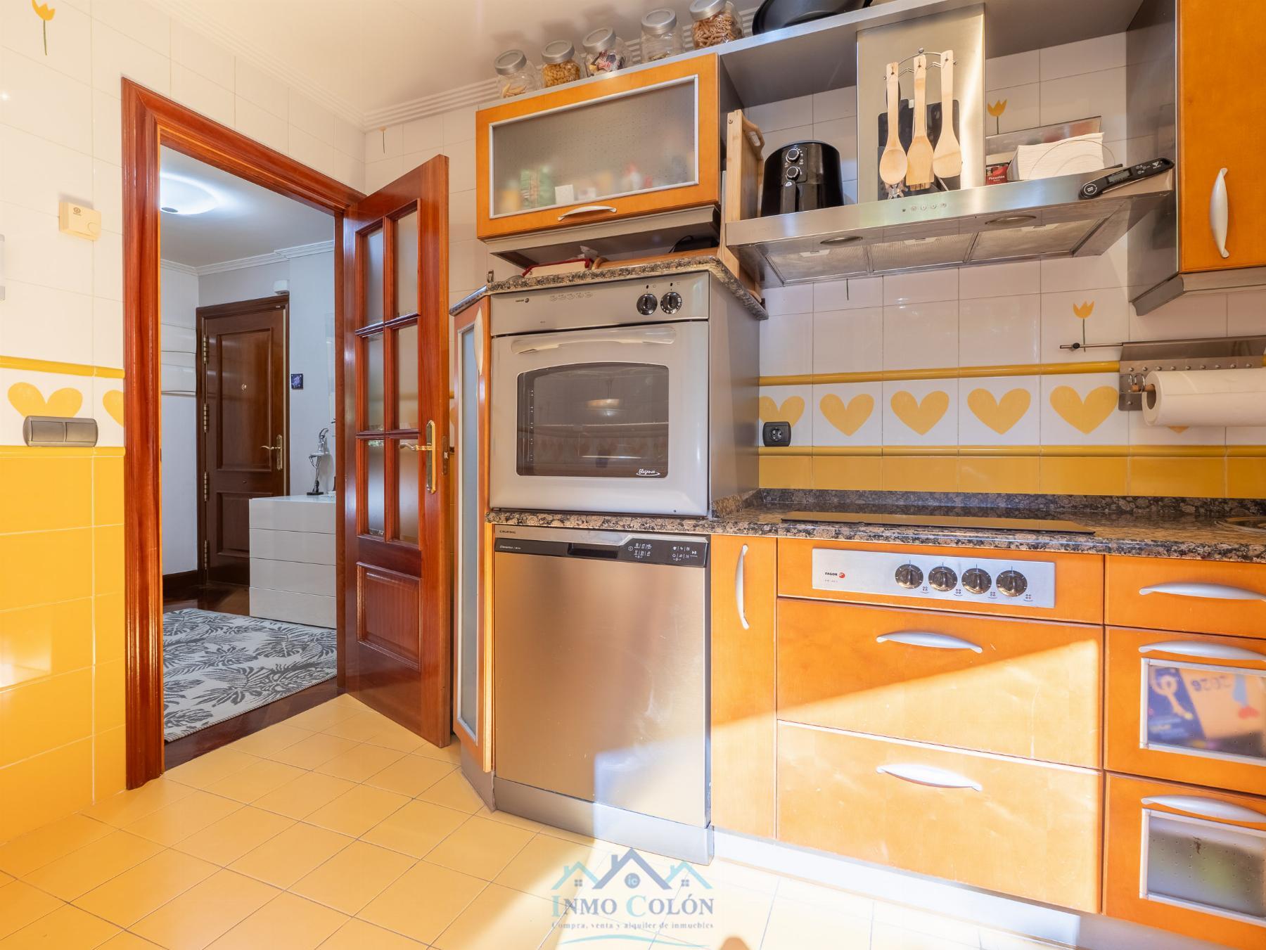 For sale of duplex in Irun