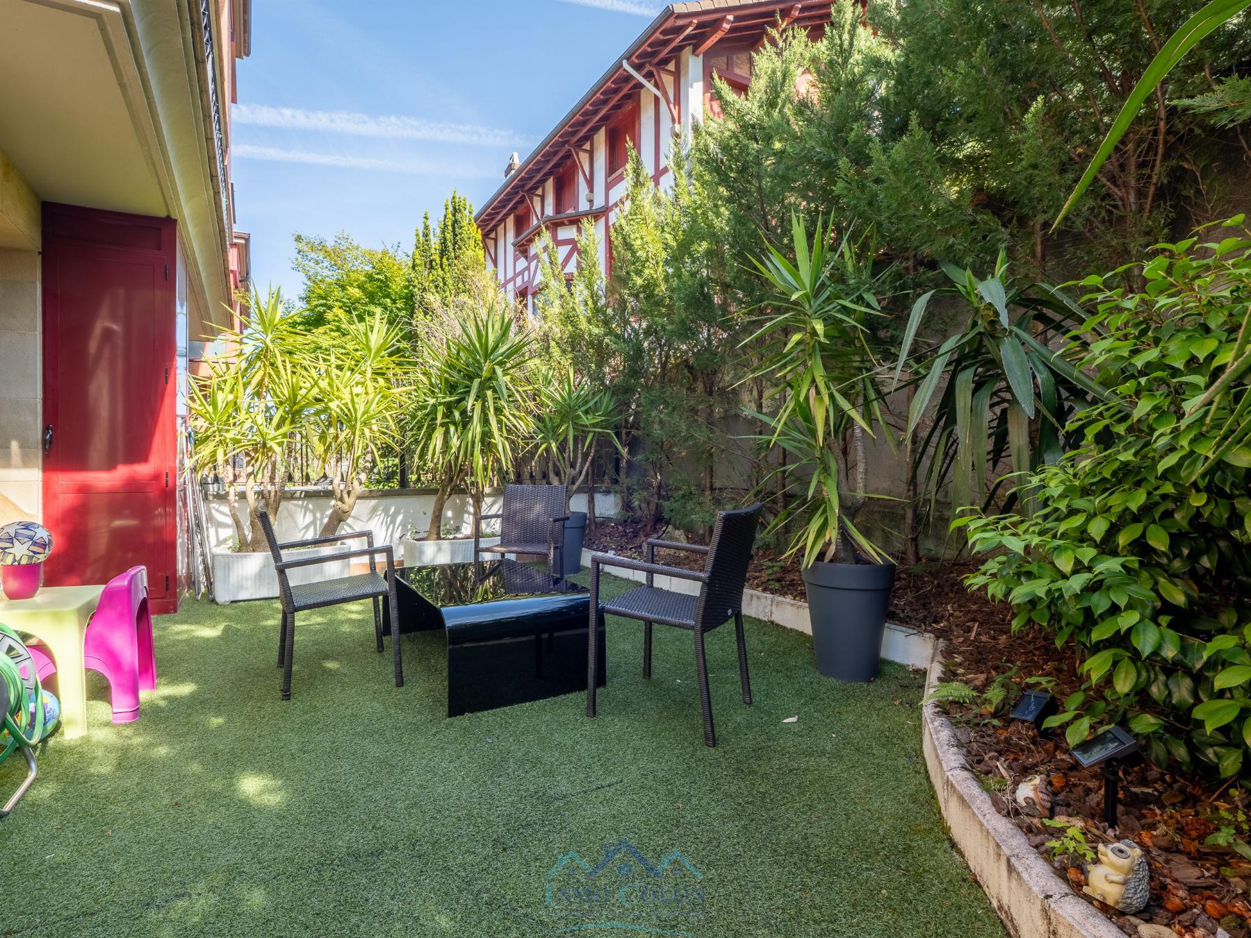 For sale of duplex in Irun
