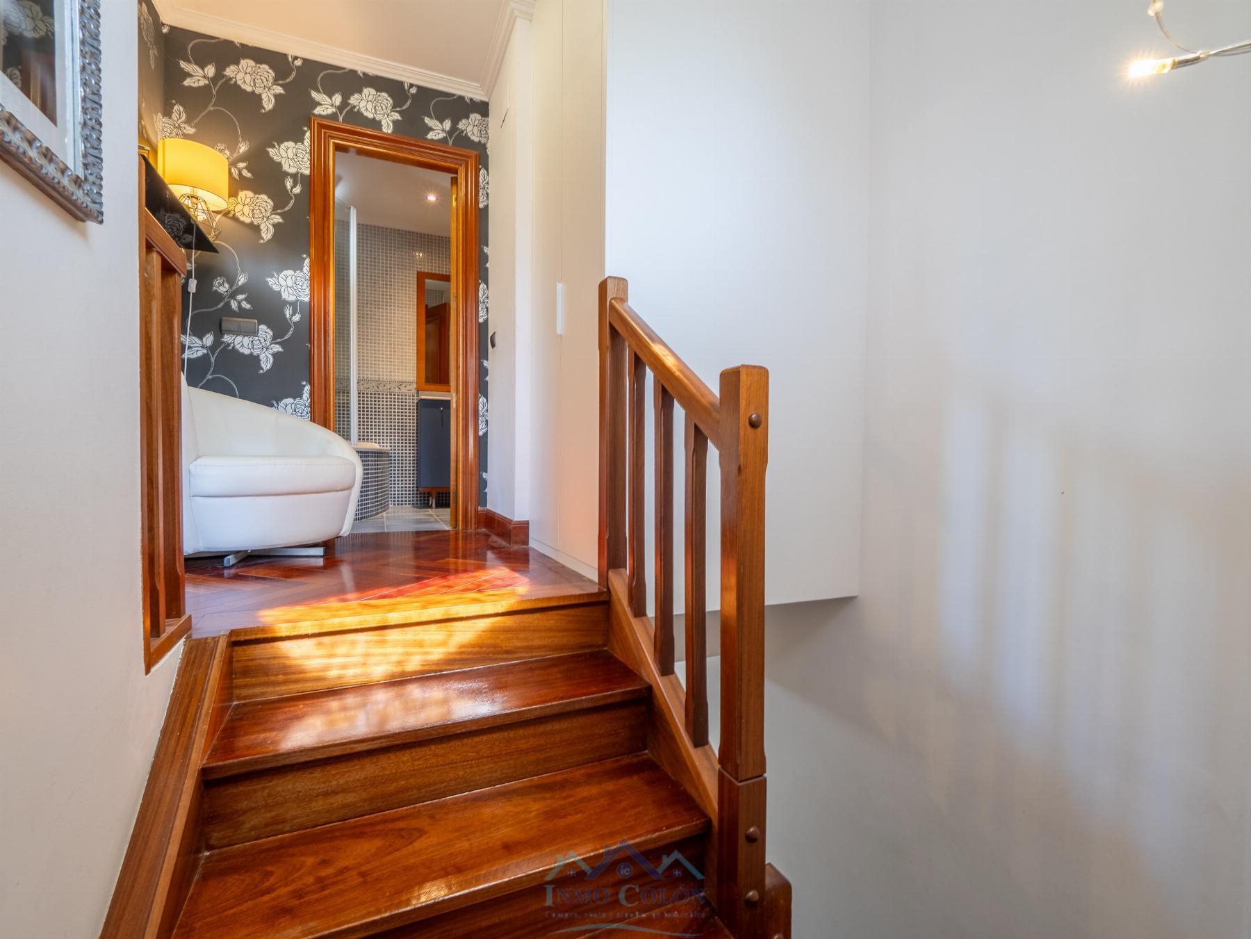For sale of duplex in Irun