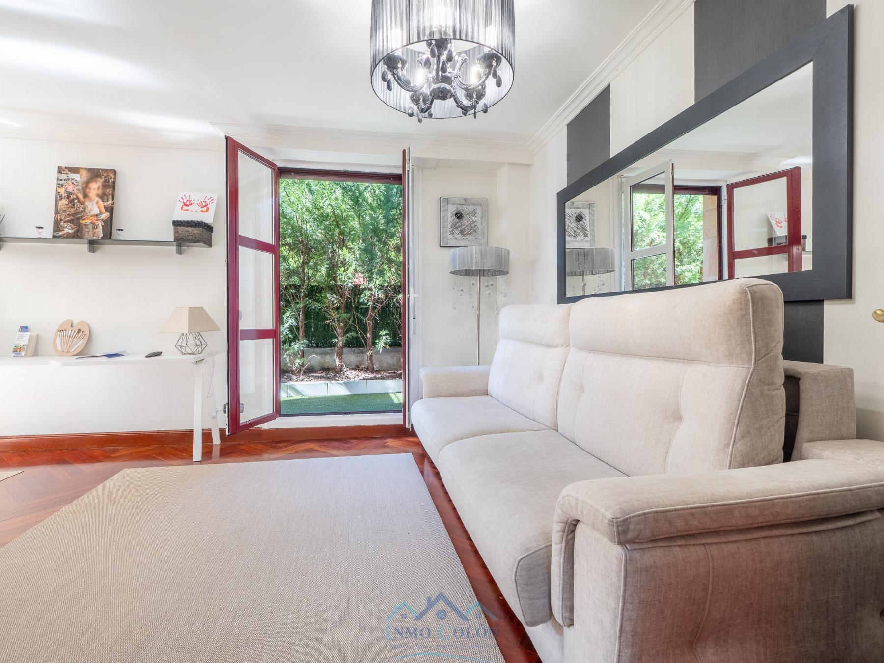 For sale of duplex in Irun