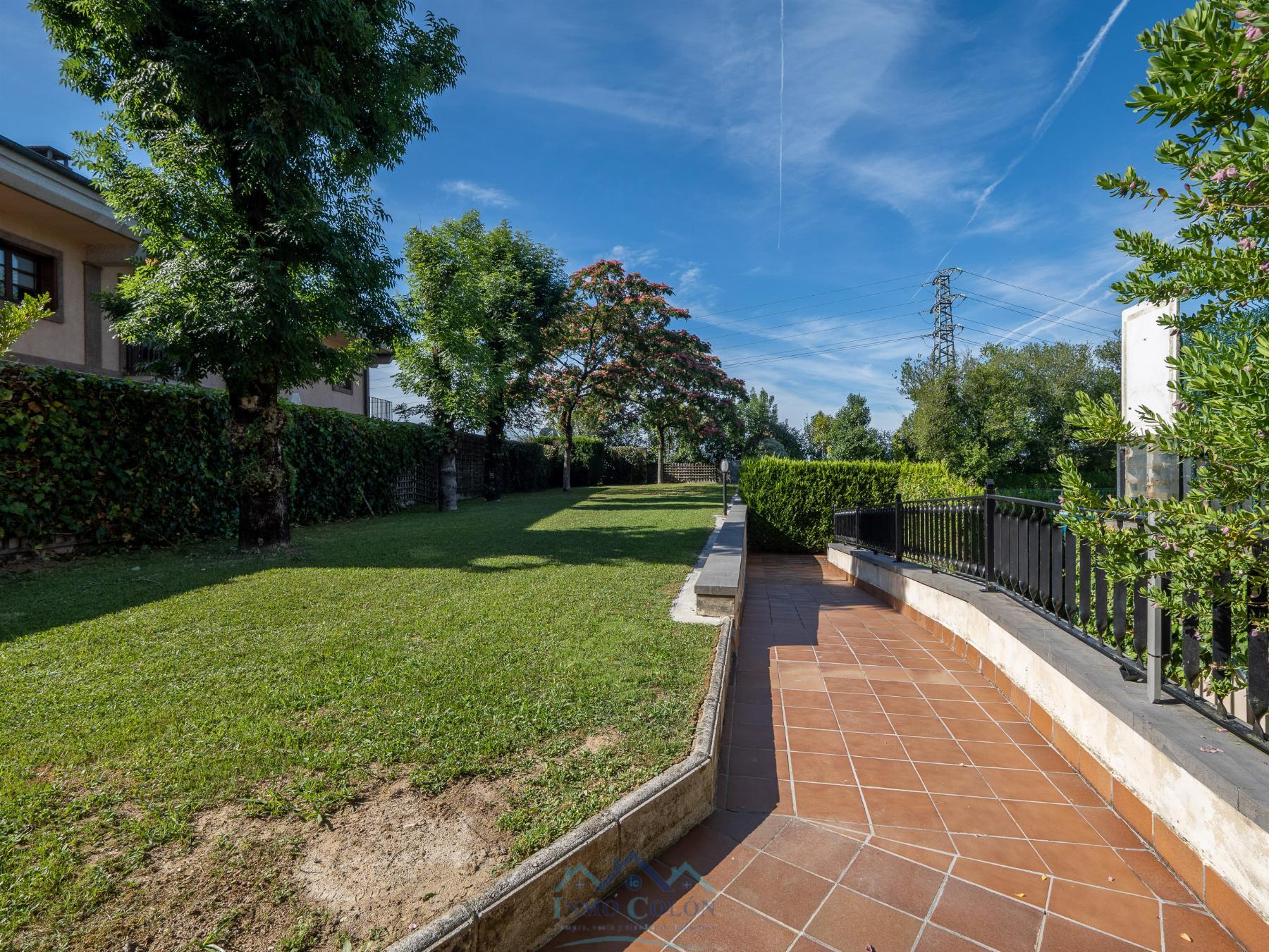For sale of duplex in Irun