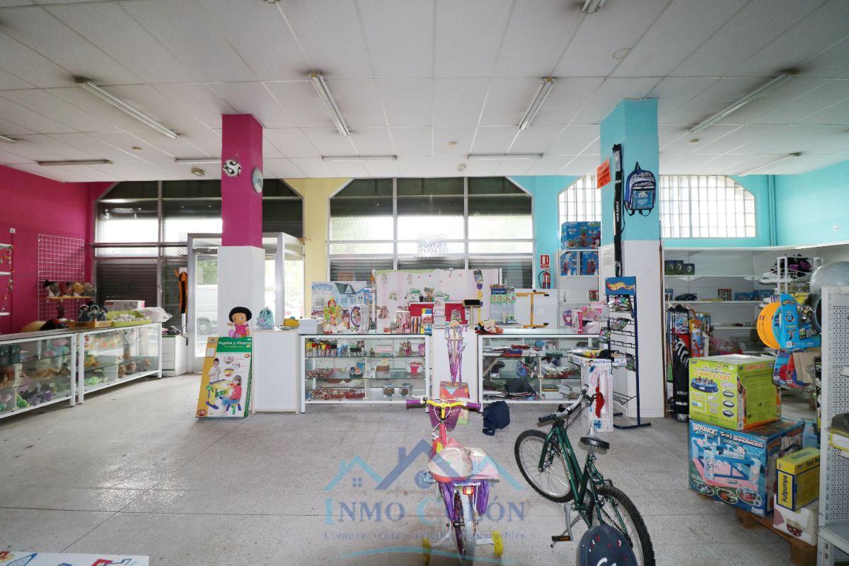 For sale of commercial in Irun