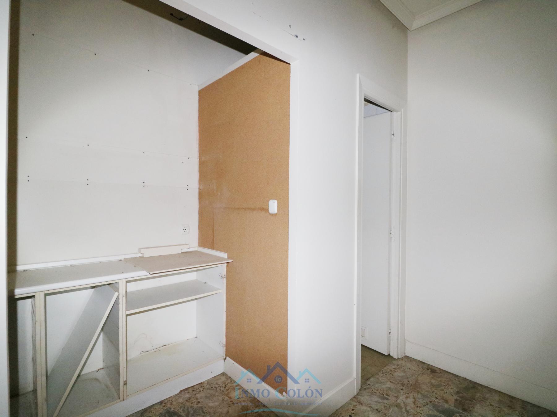 For sale of commercial in Irun