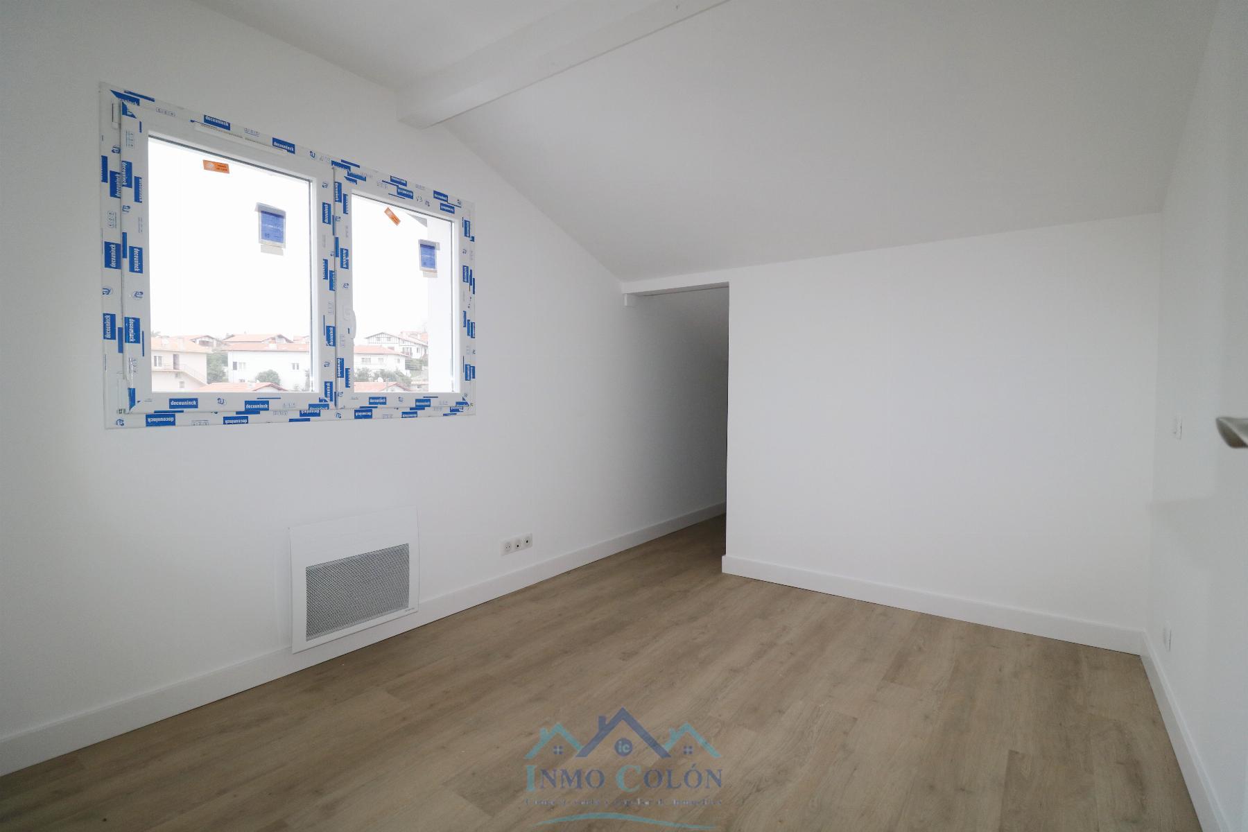 For sale of flat in Hendaya