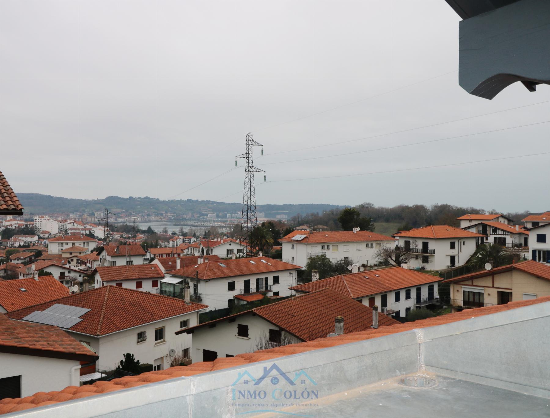 For sale of flat in Hendaya