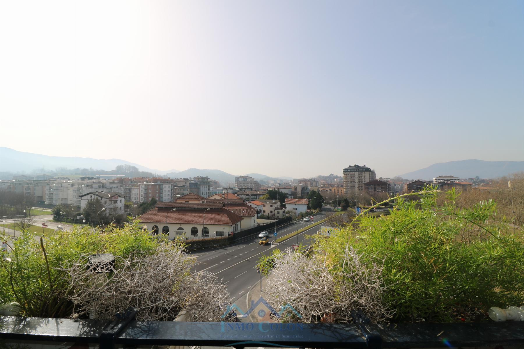 For sale of duplex in Irun