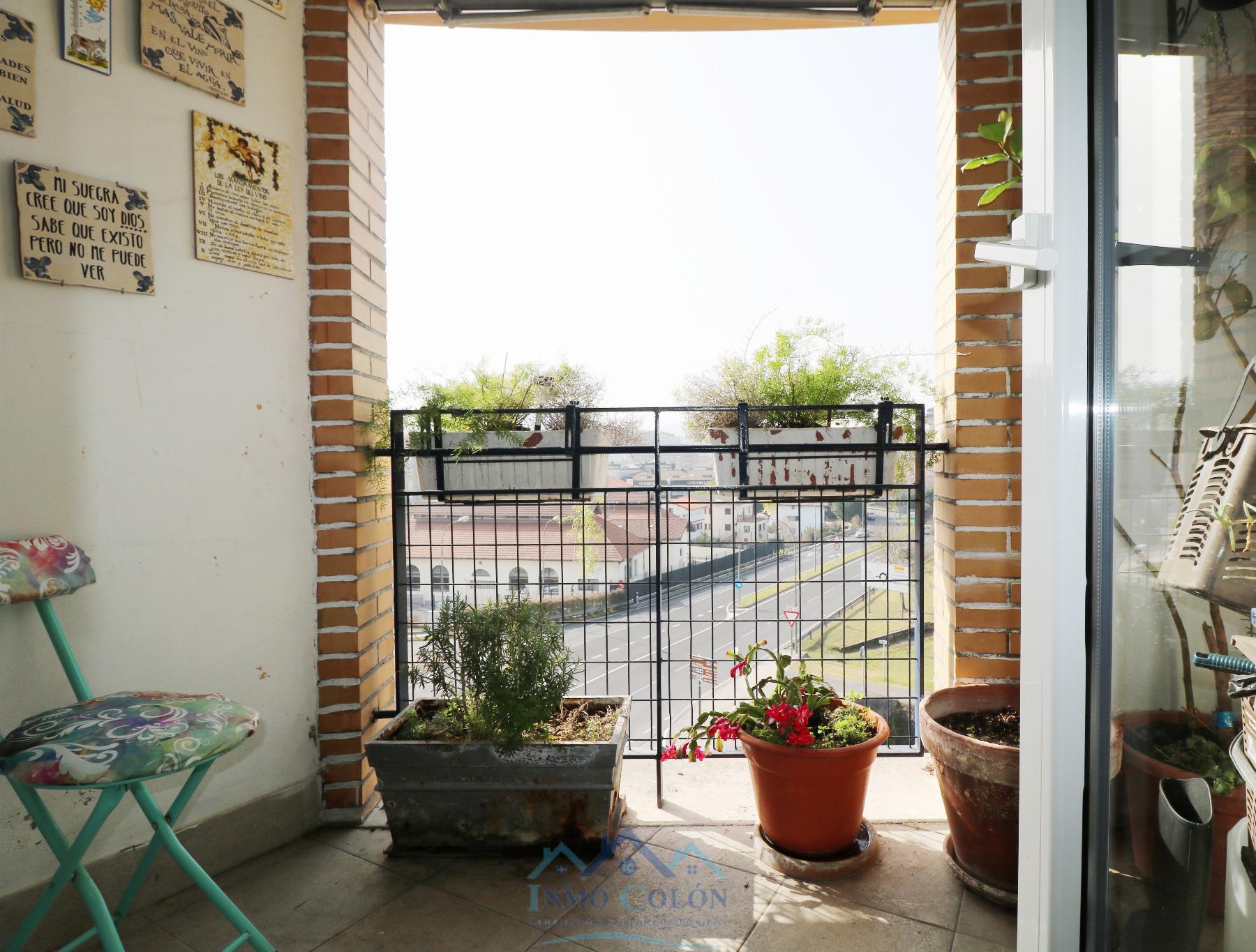 For sale of duplex in Irun
