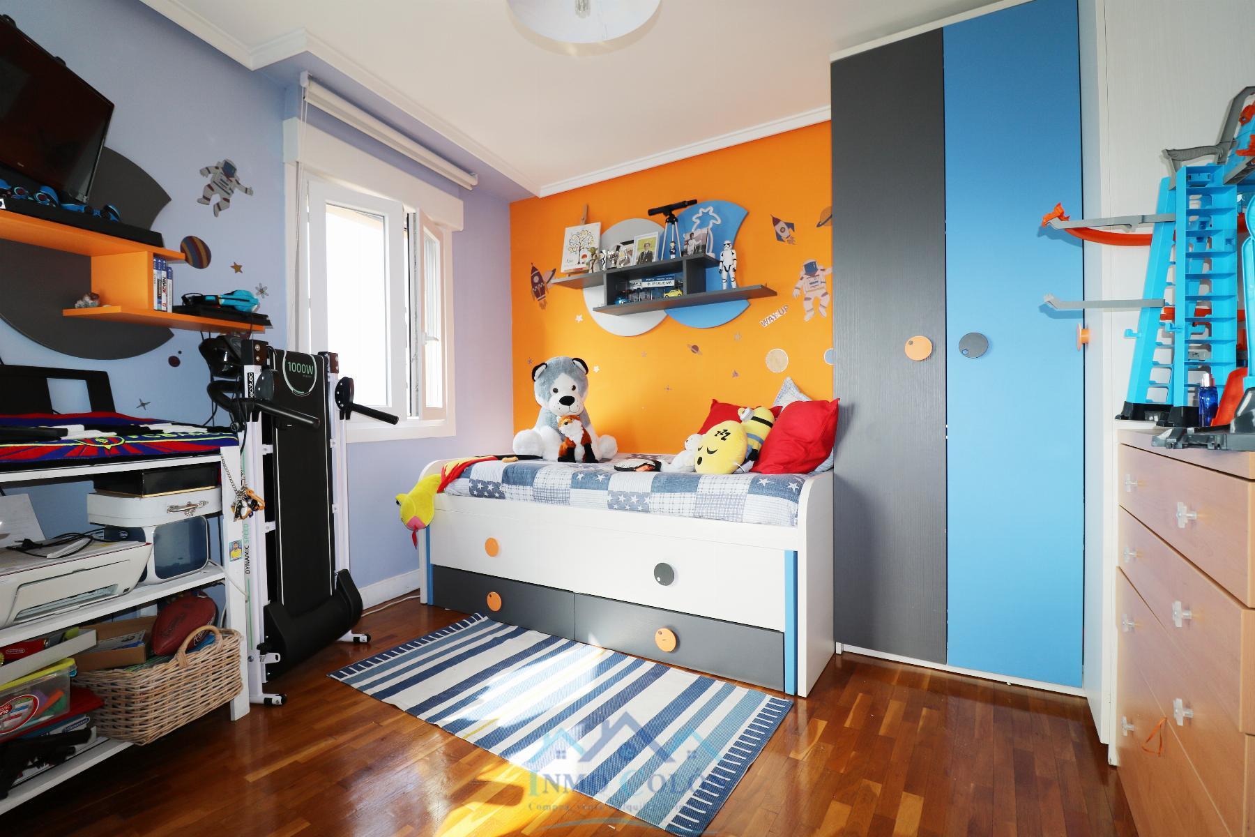 For sale of duplex in Irun