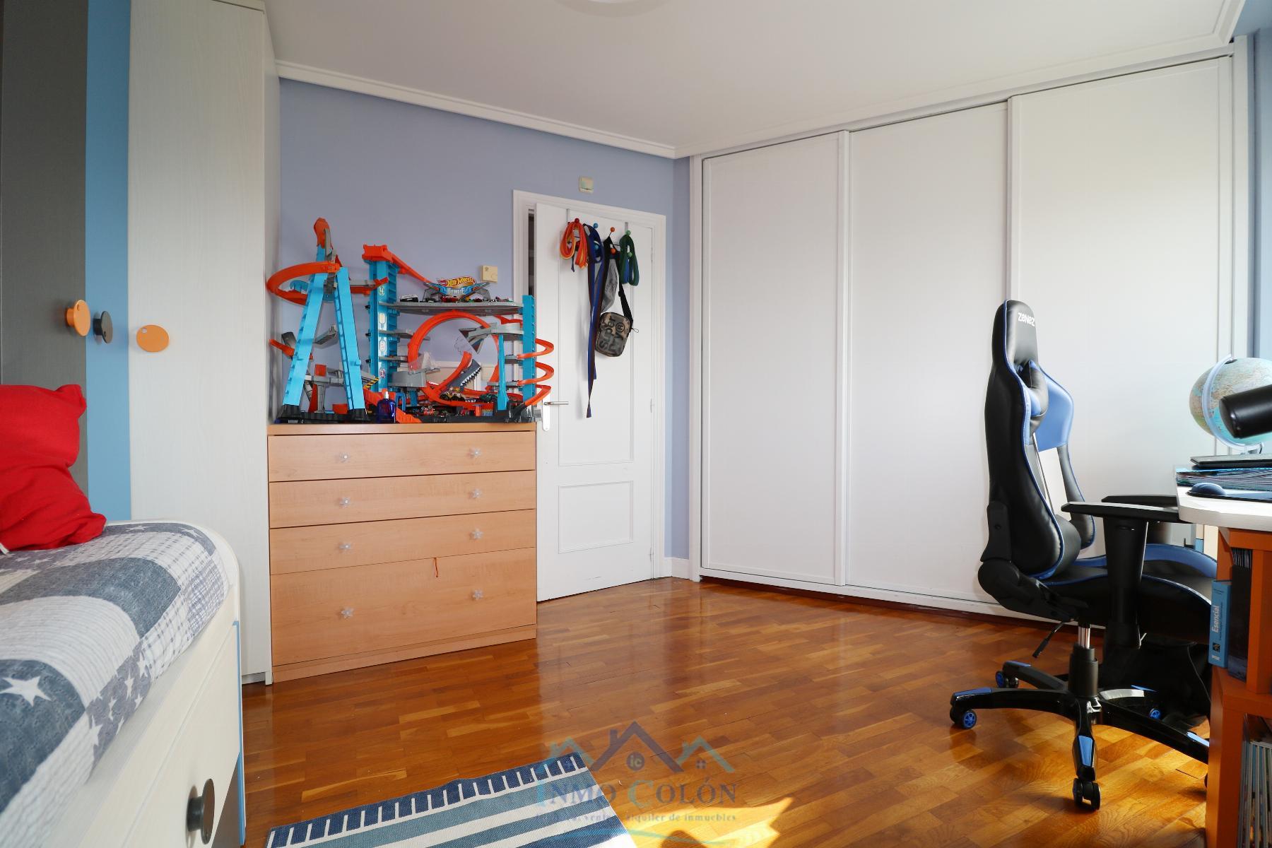 For sale of duplex in Irun
