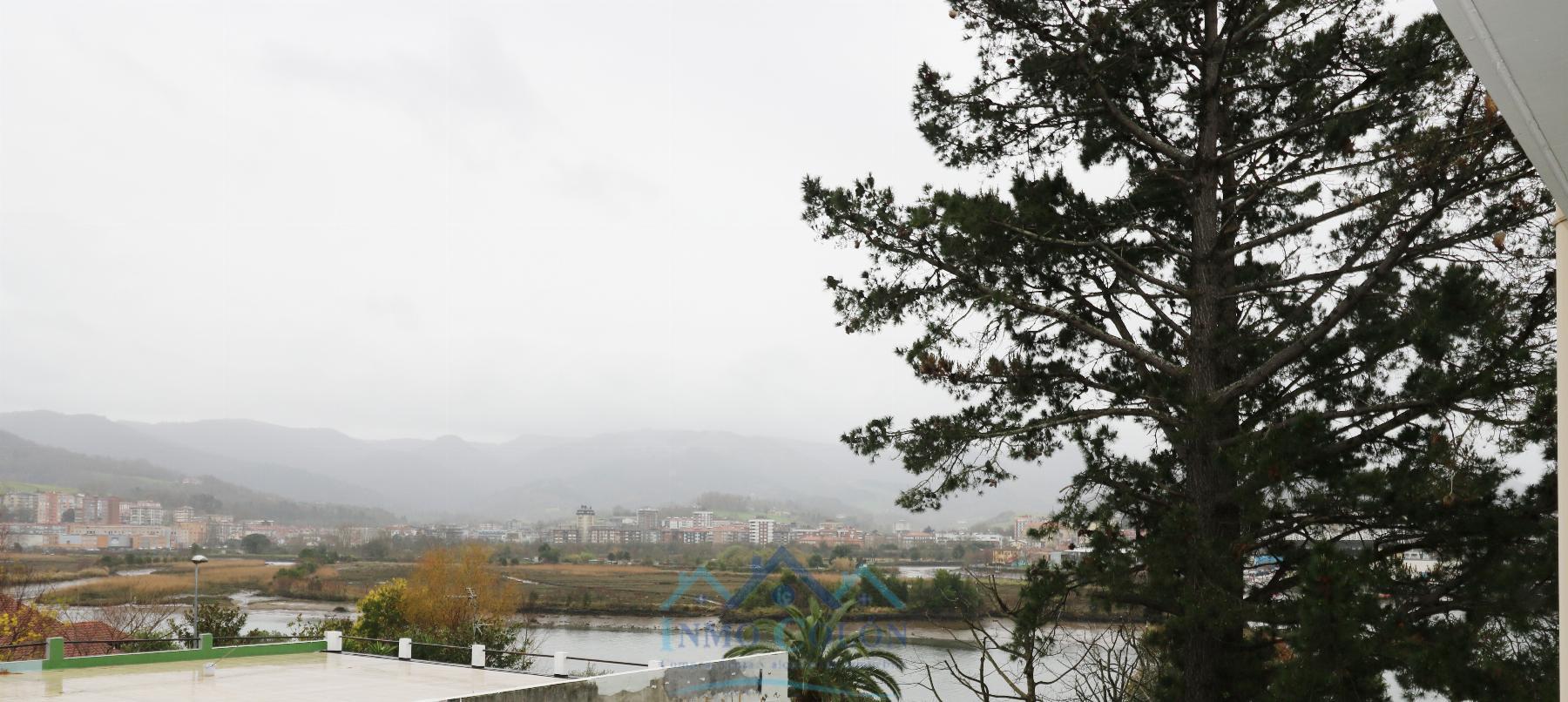 For sale of flat in Hendaya