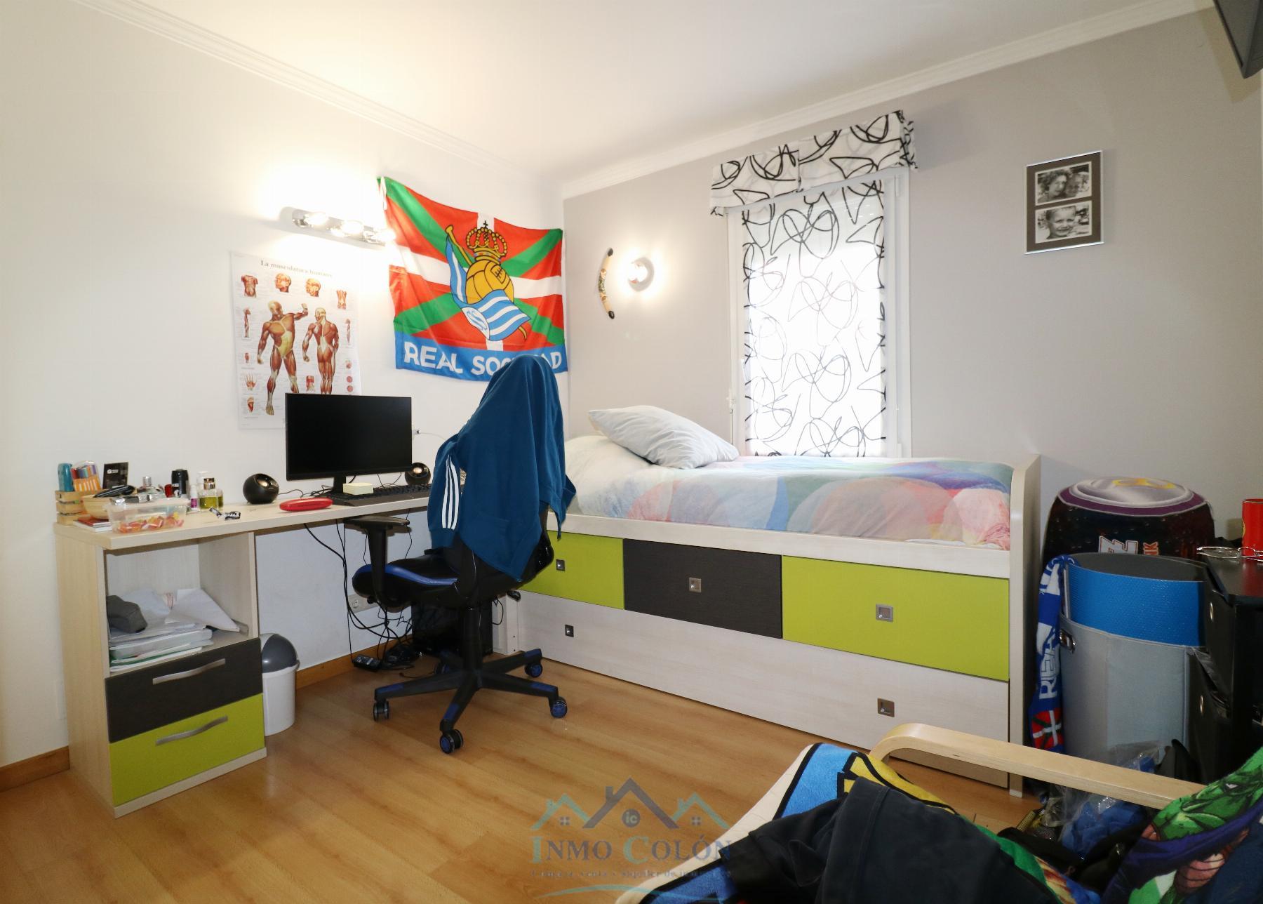For sale of flat in Hendaya