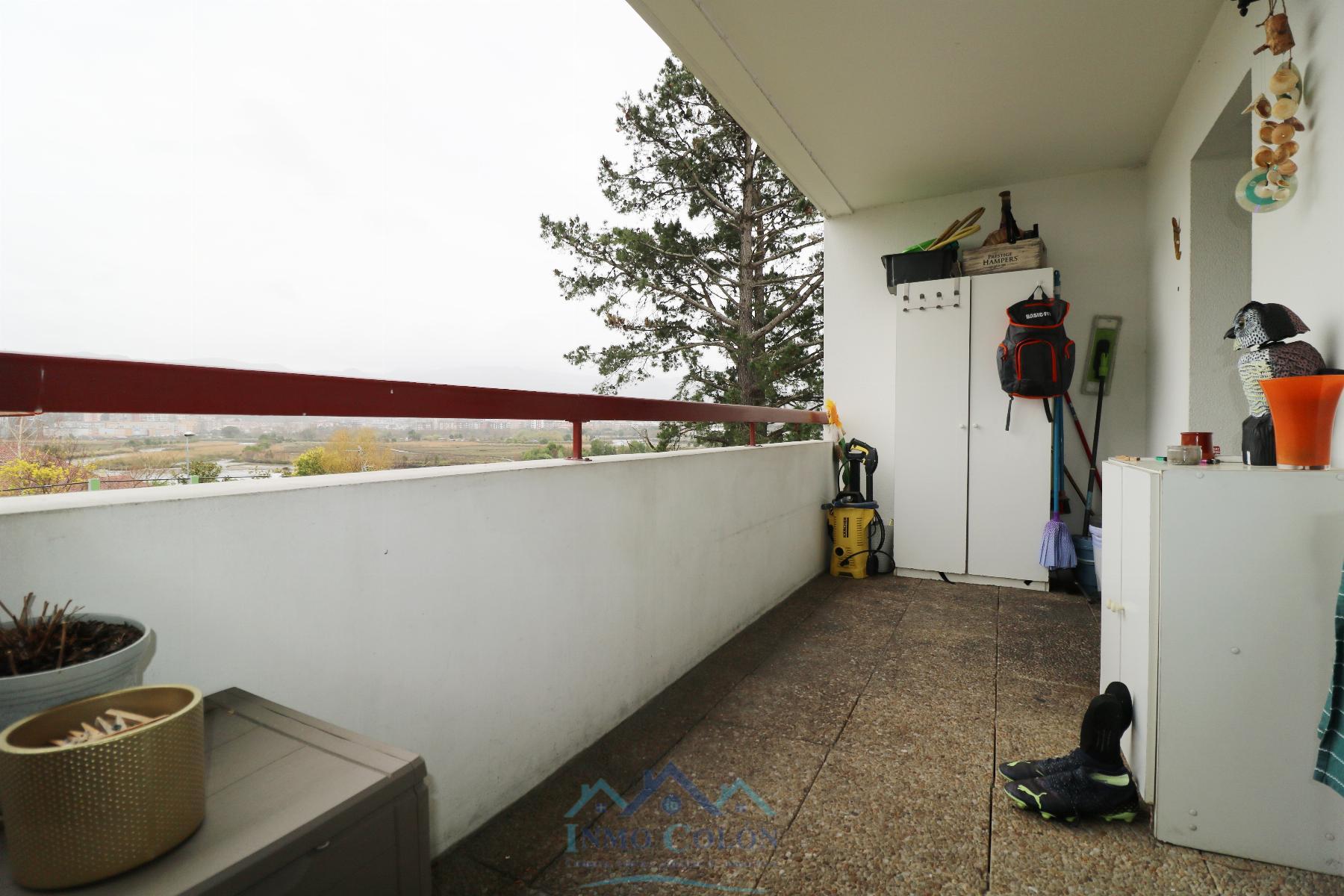 For sale of flat in Hendaya