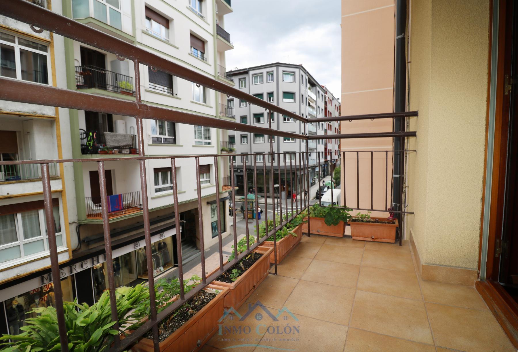 For sale of flat in Irun