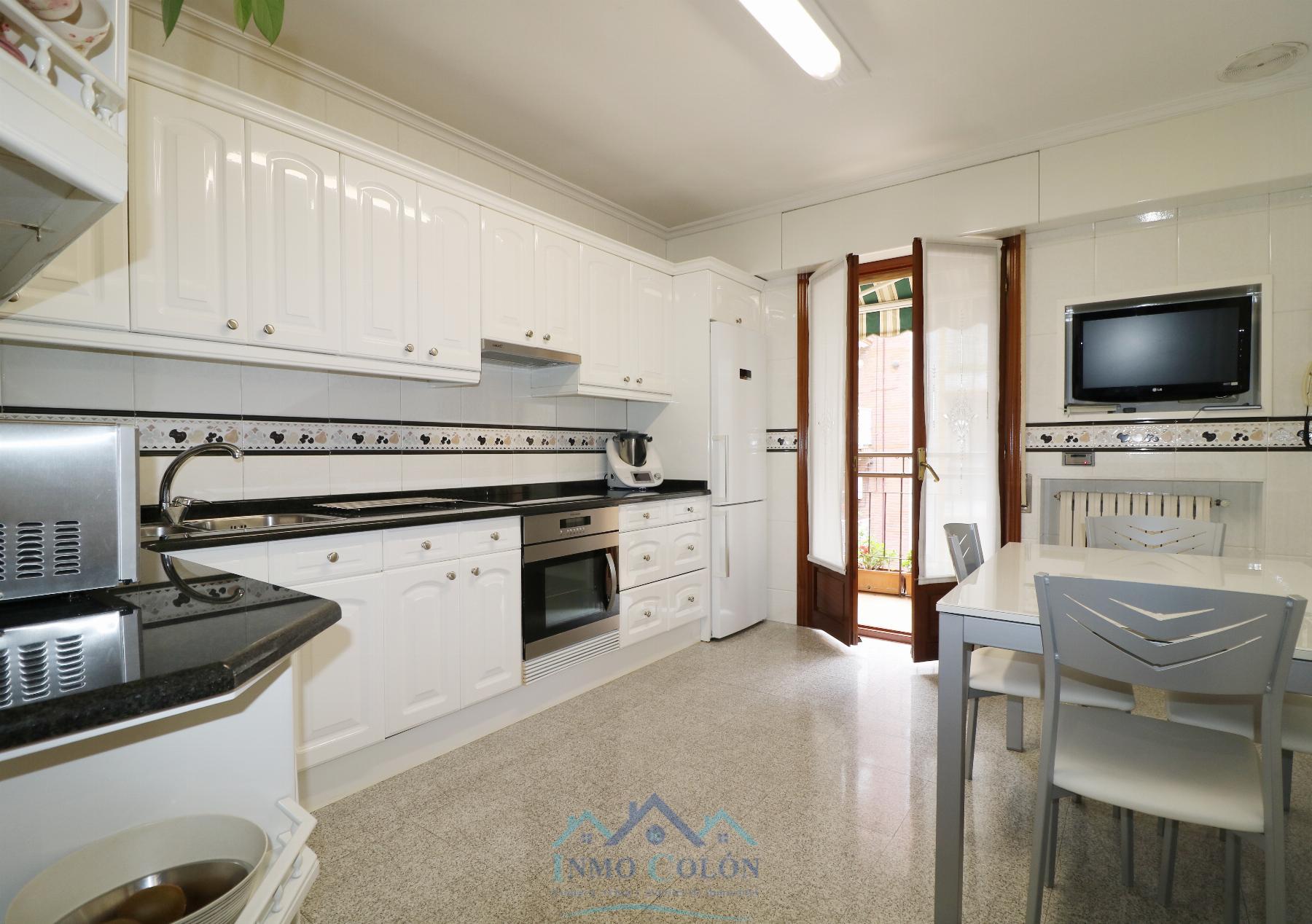 For sale of flat in Irun
