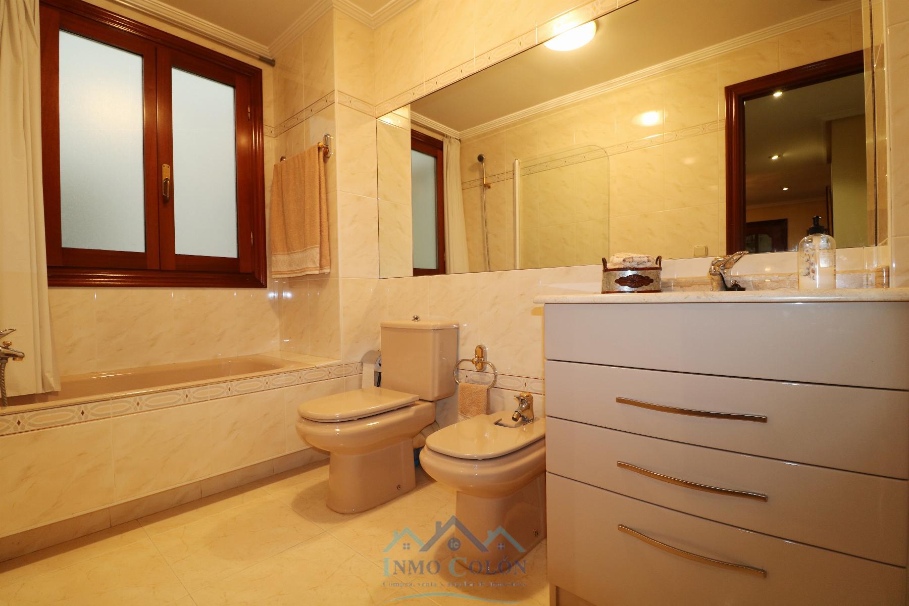 For sale of flat in Irun