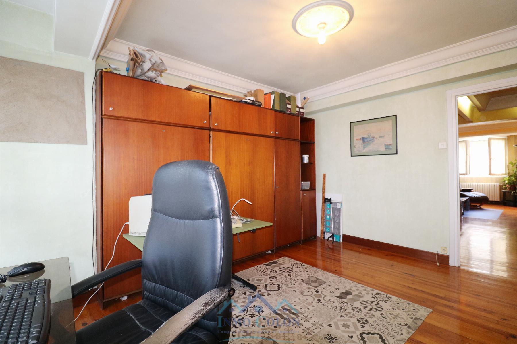 For sale of flat in Irun