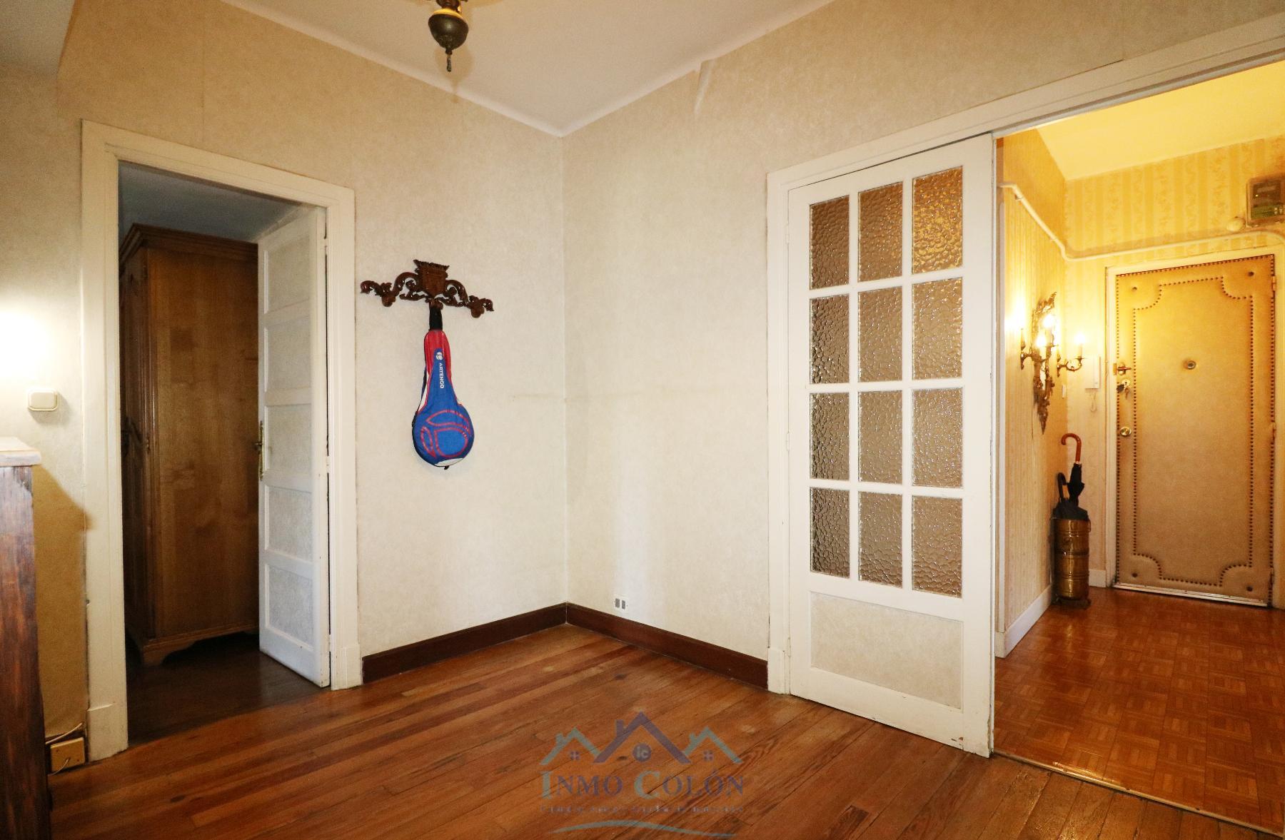 For sale of flat in Donostia-San Sebastián