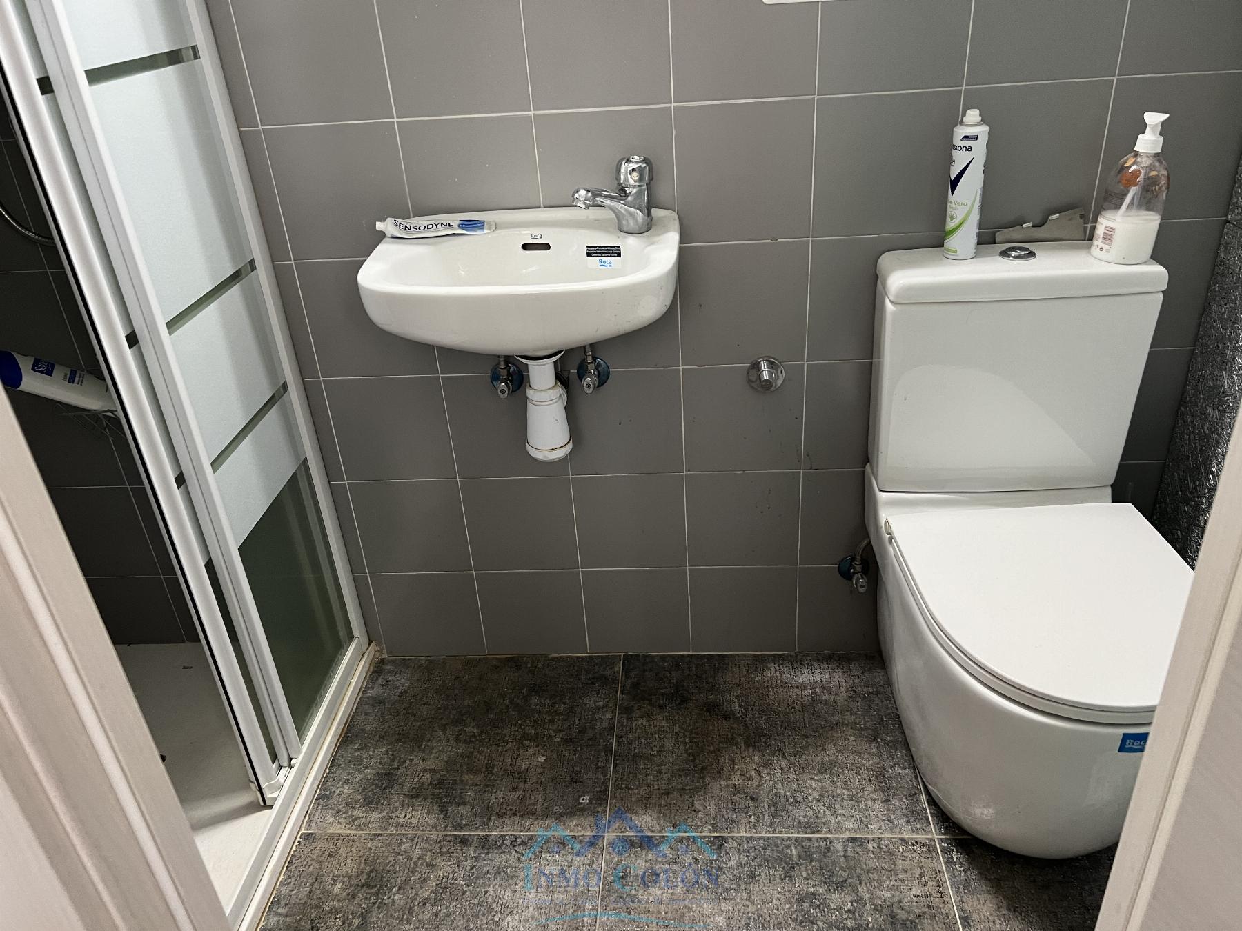 For sale of commercial in Irun