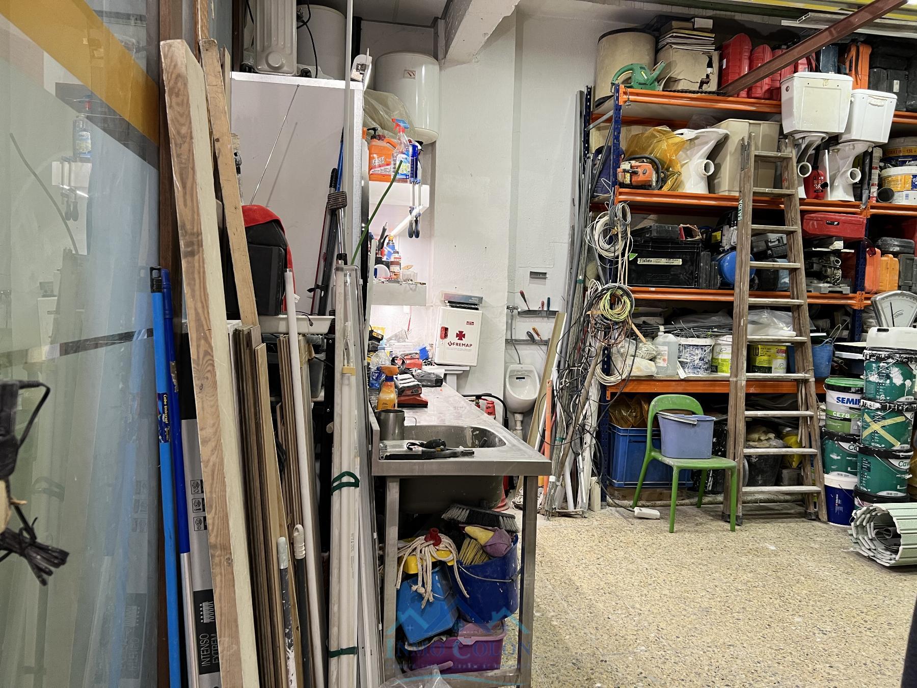 For sale of commercial in Irun