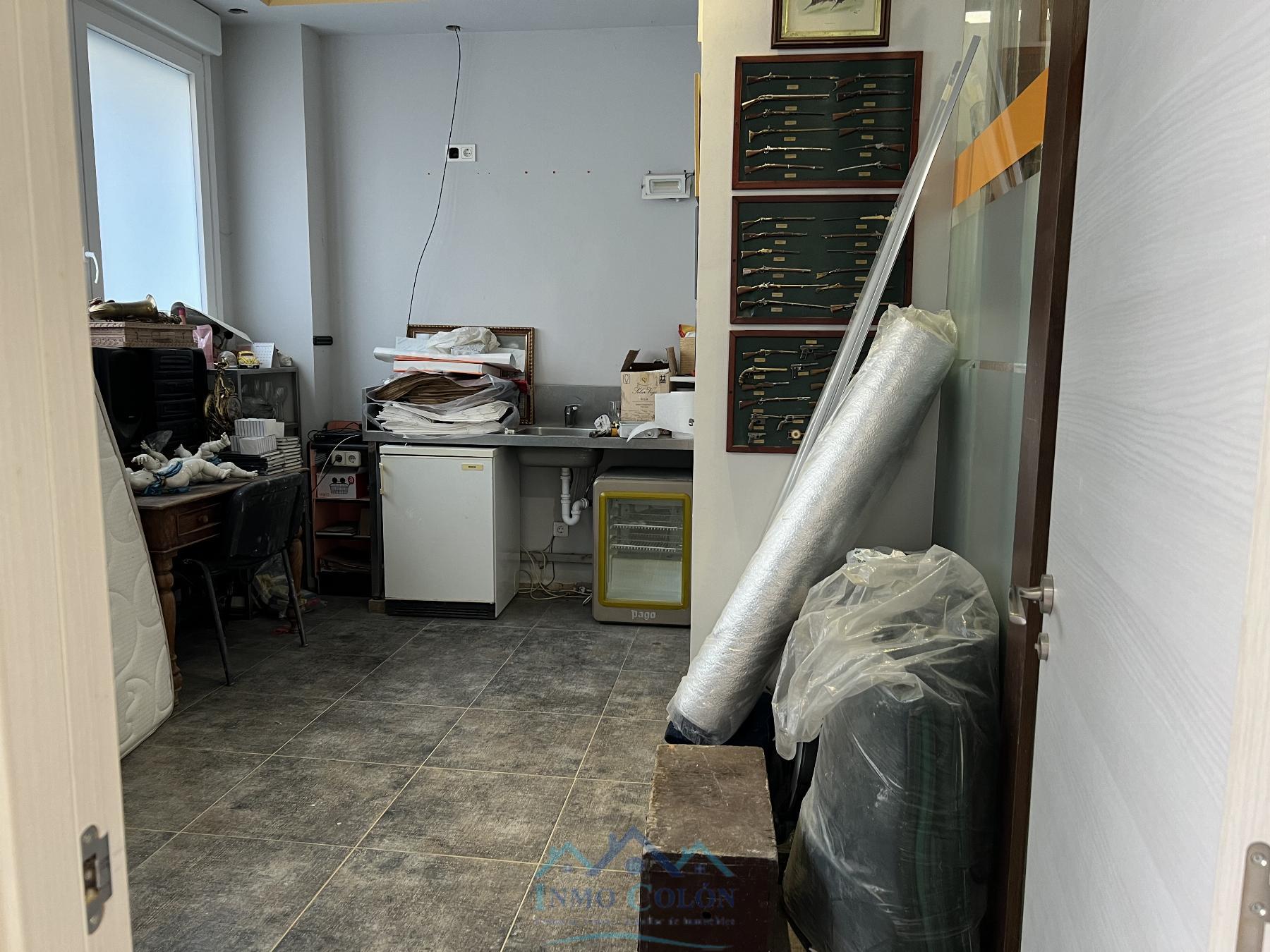 For sale of commercial in Irun