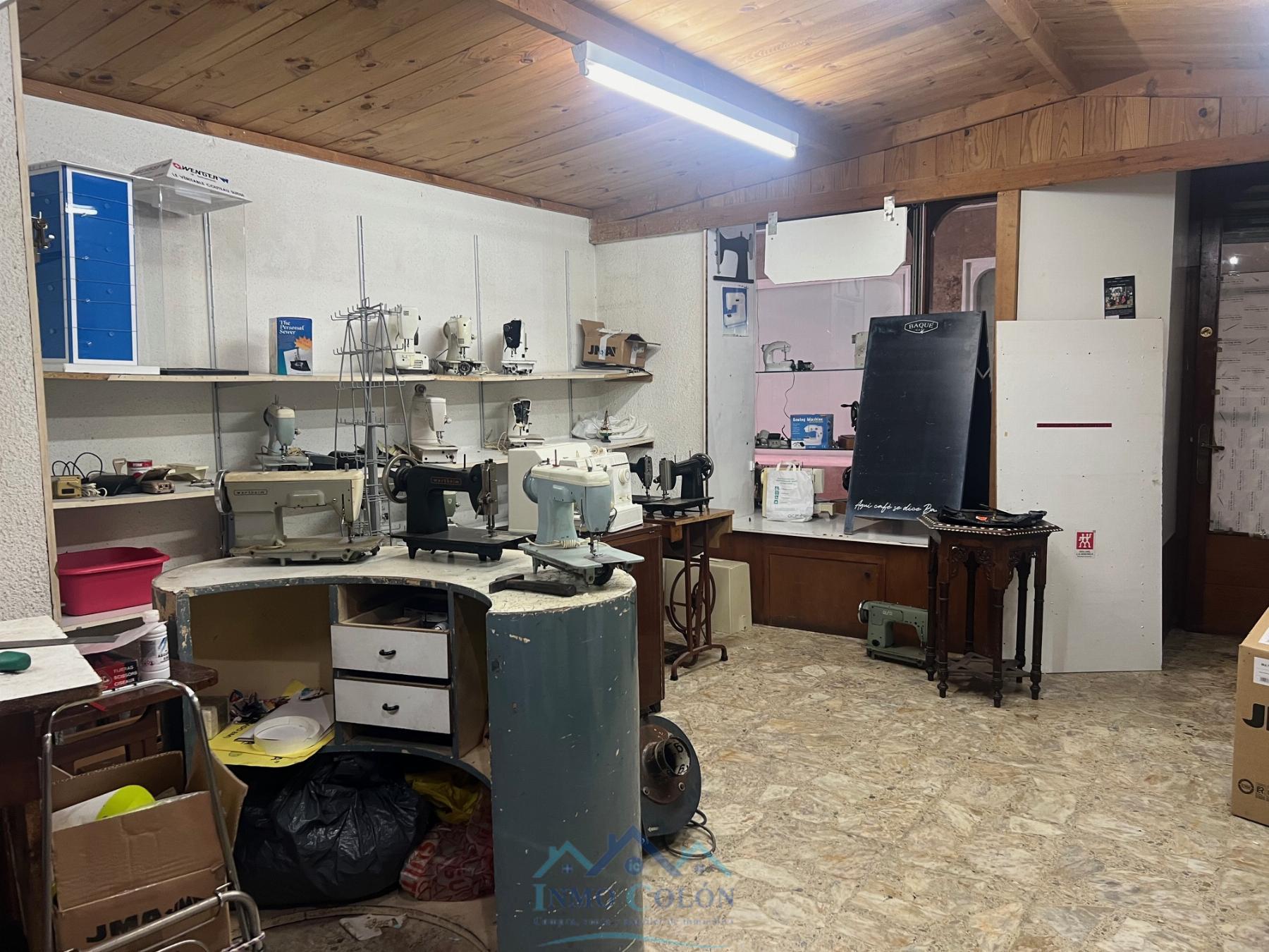 For sale of commercial in Irun