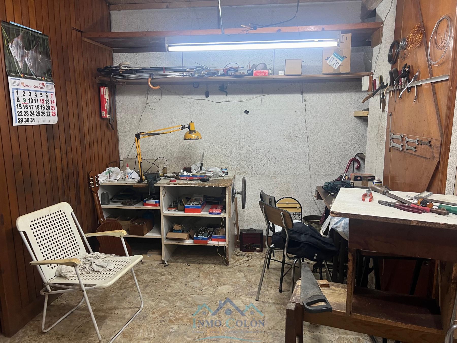 For sale of commercial in Irun