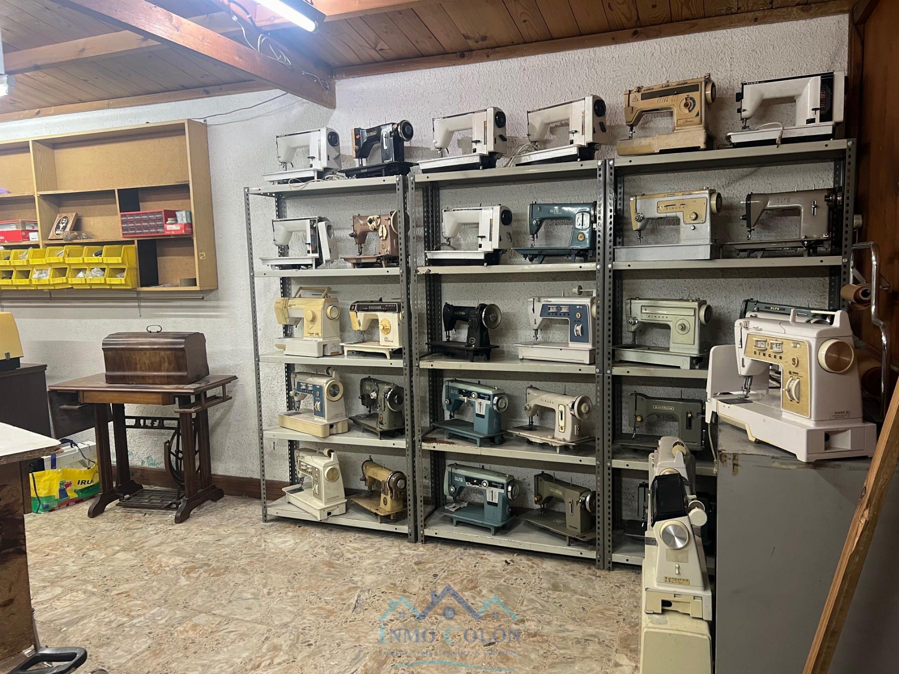 For sale of commercial in Irun