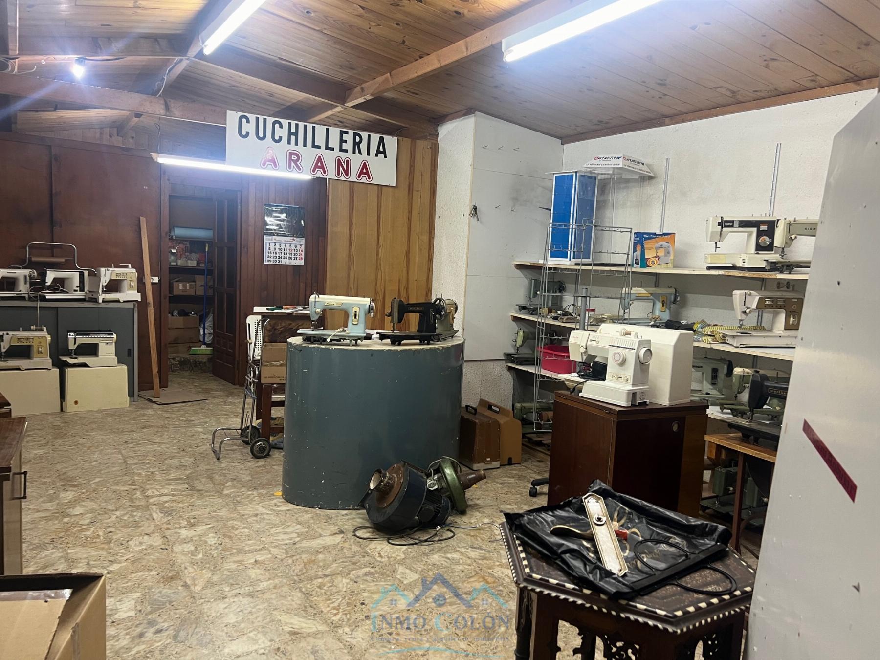 For sale of commercial in Irun