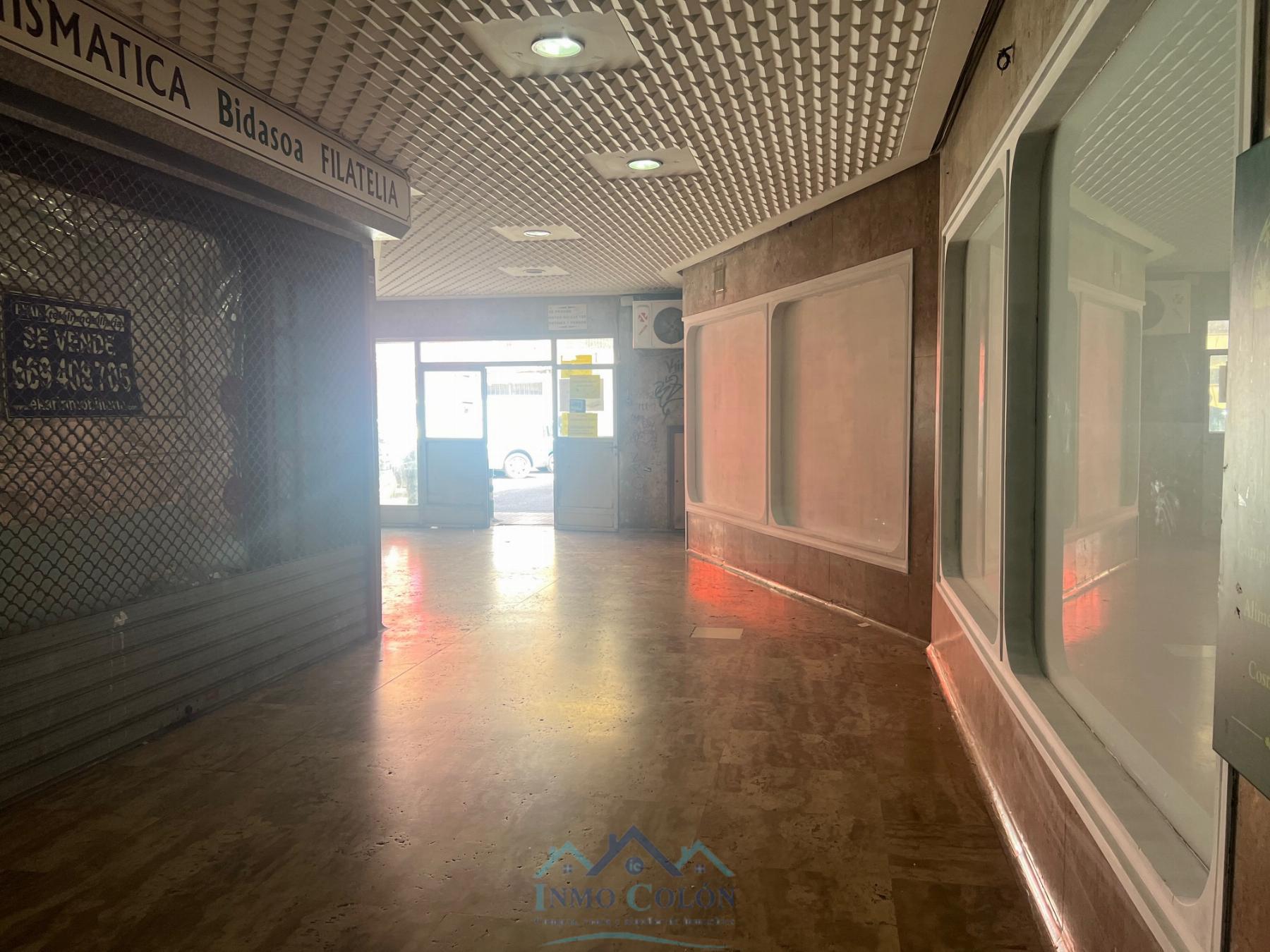 For sale of commercial in Irun