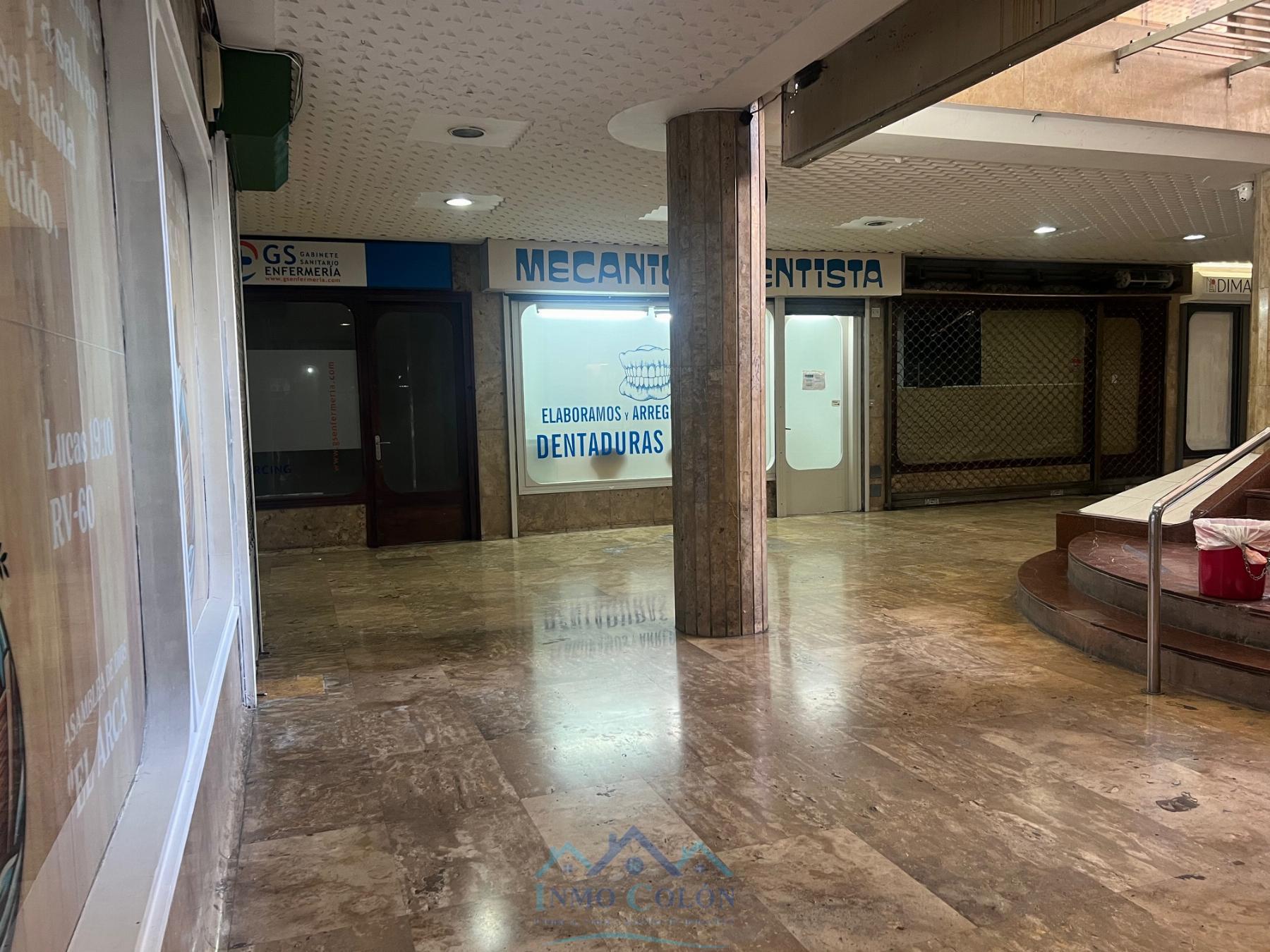 For sale of commercial in Irun