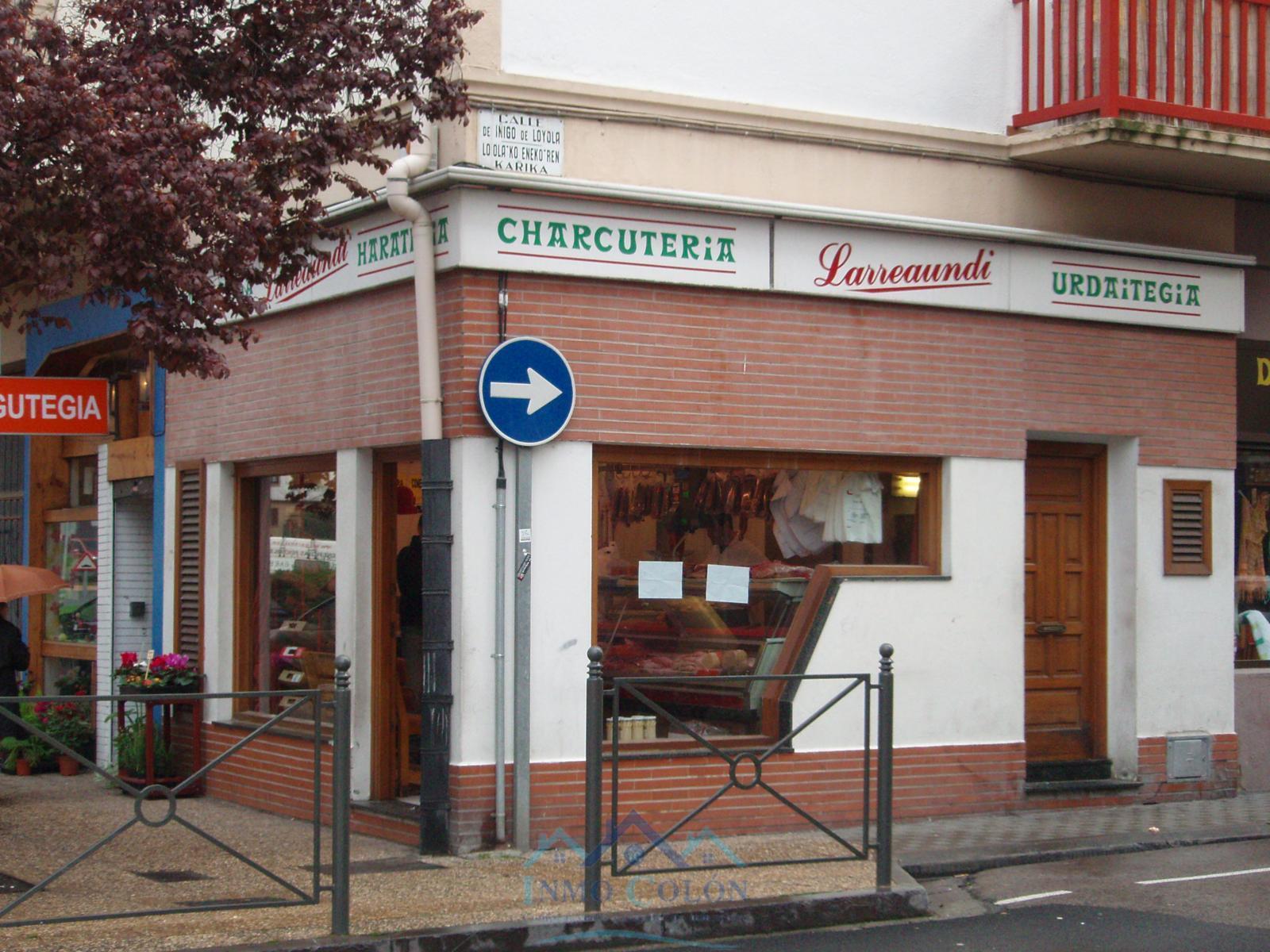 For sale of commercial in Irun