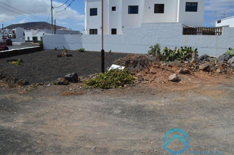 Venta de terreno en Teguise