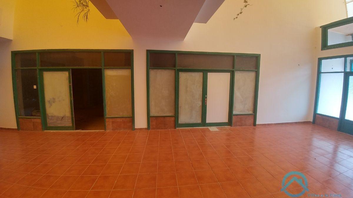 Venta de local comercial en Teguise