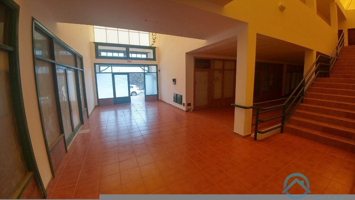 Venta de local comercial en Teguise