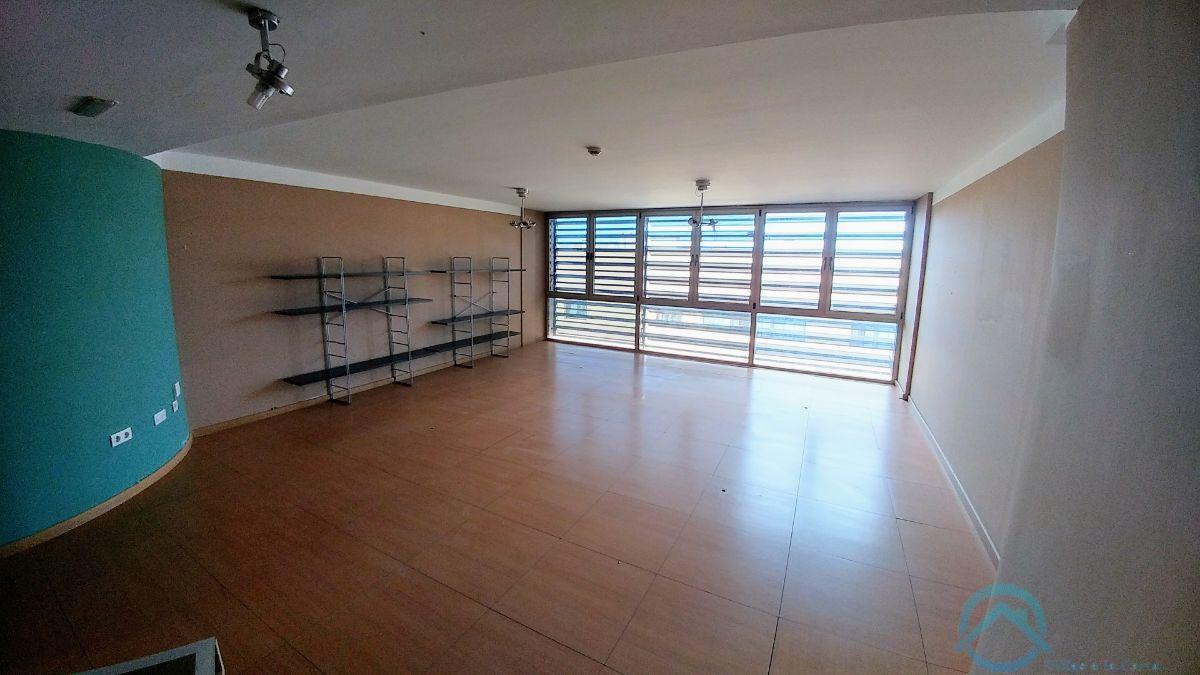 For sale of office in Arrecife