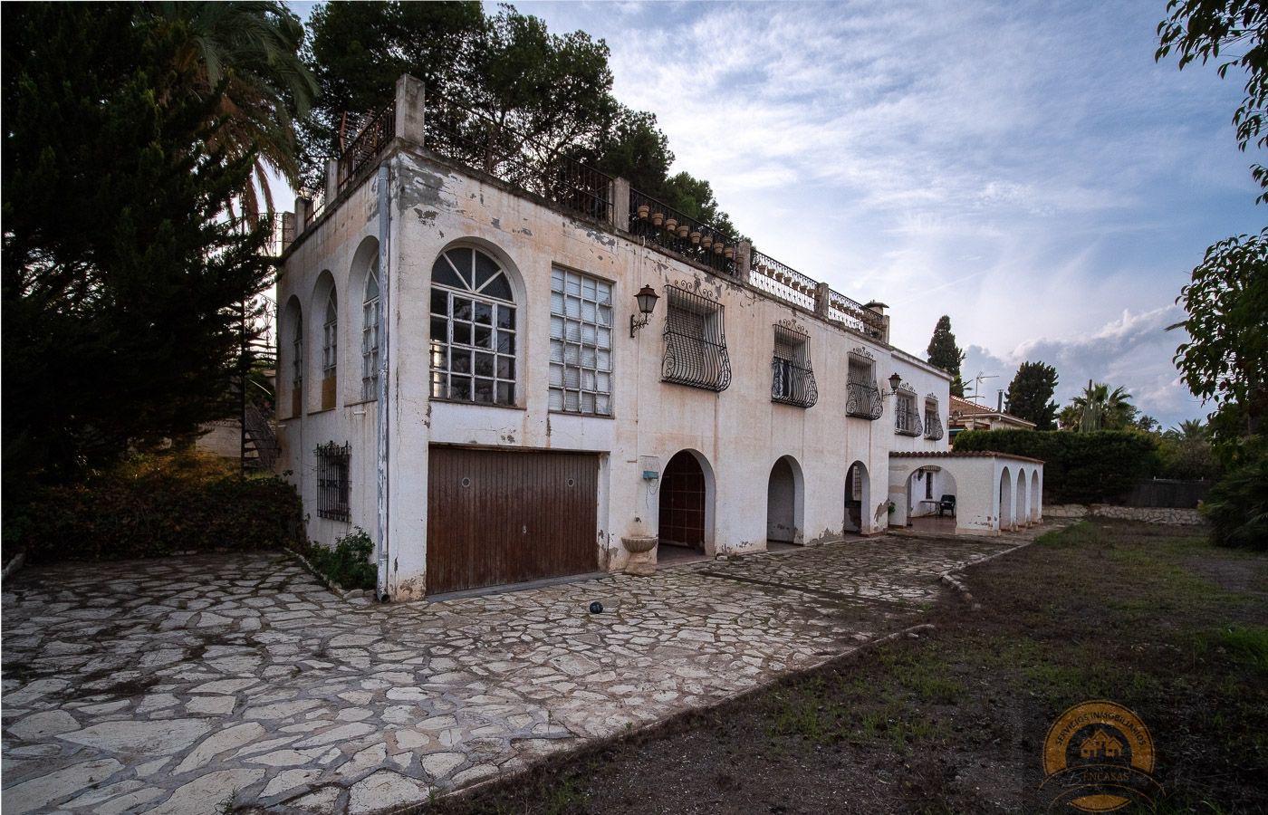 For sale of villa in Alicante