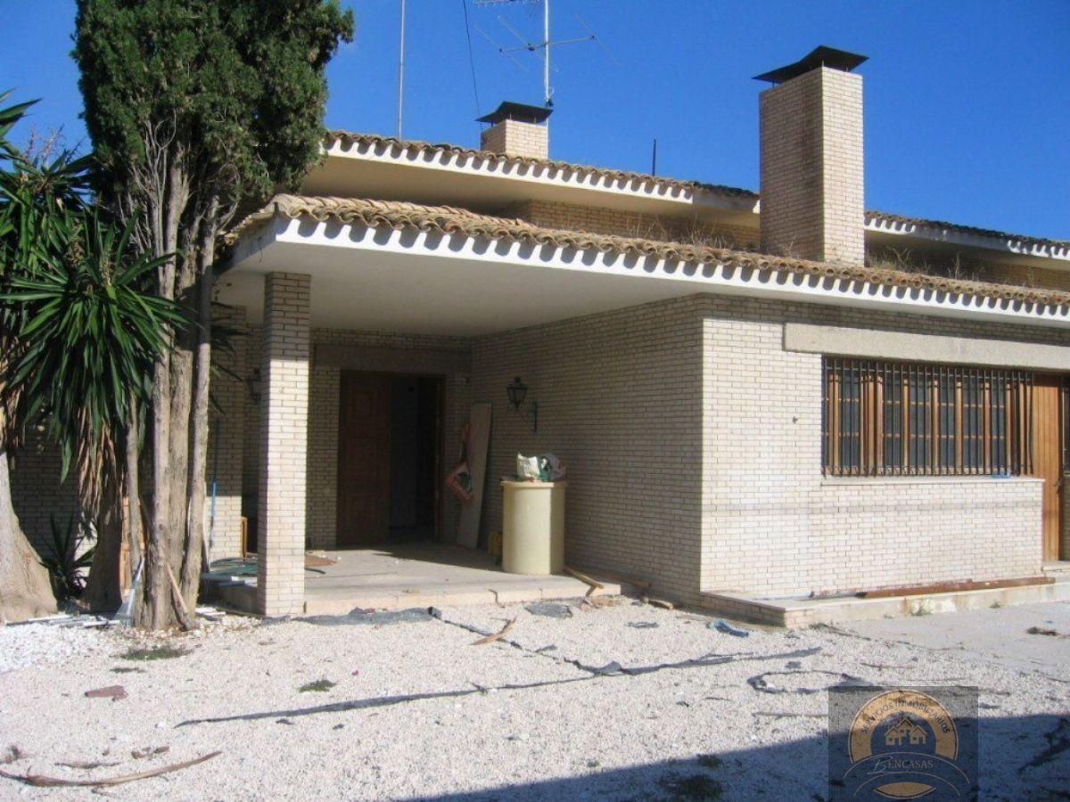 For sale of villa in Alicante