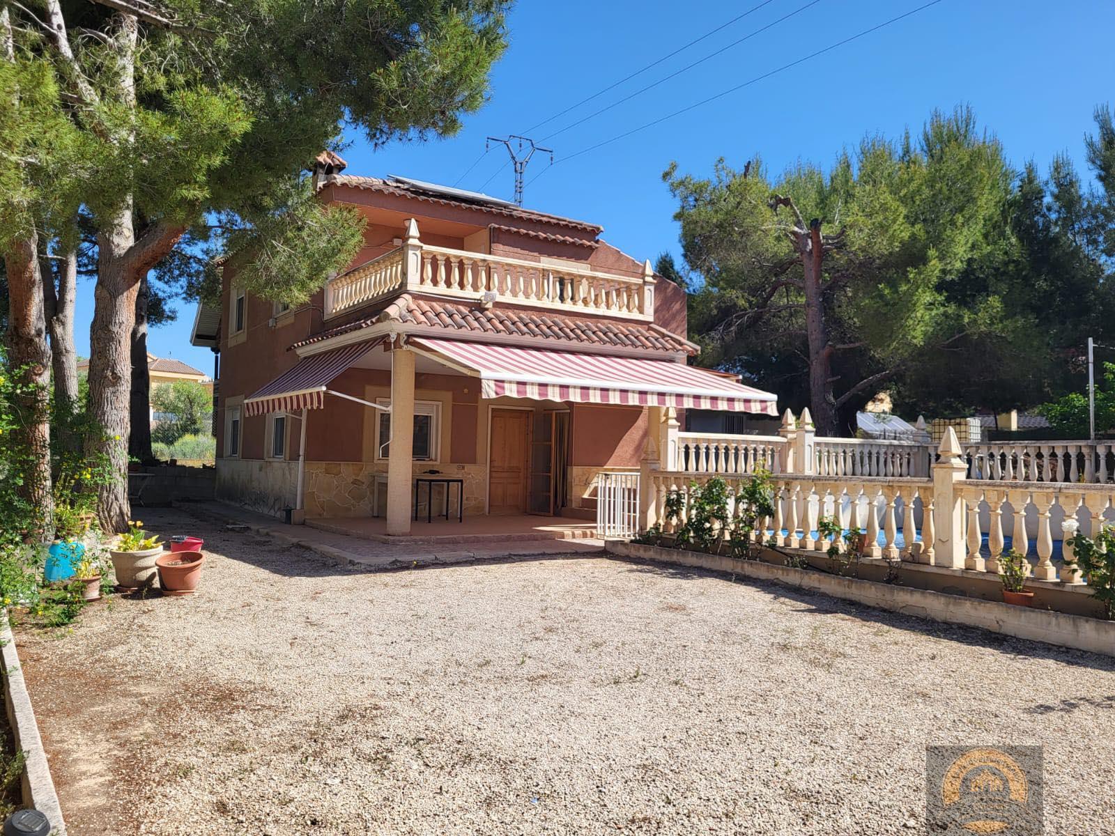 For sale of chalet in Tibi