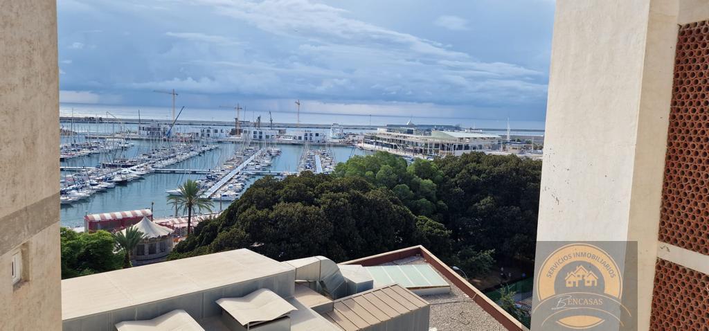 For sale of penthouse in Alicante