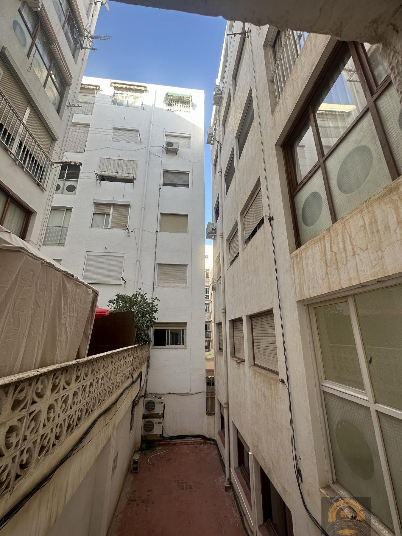 For sale of apartment in Alicante