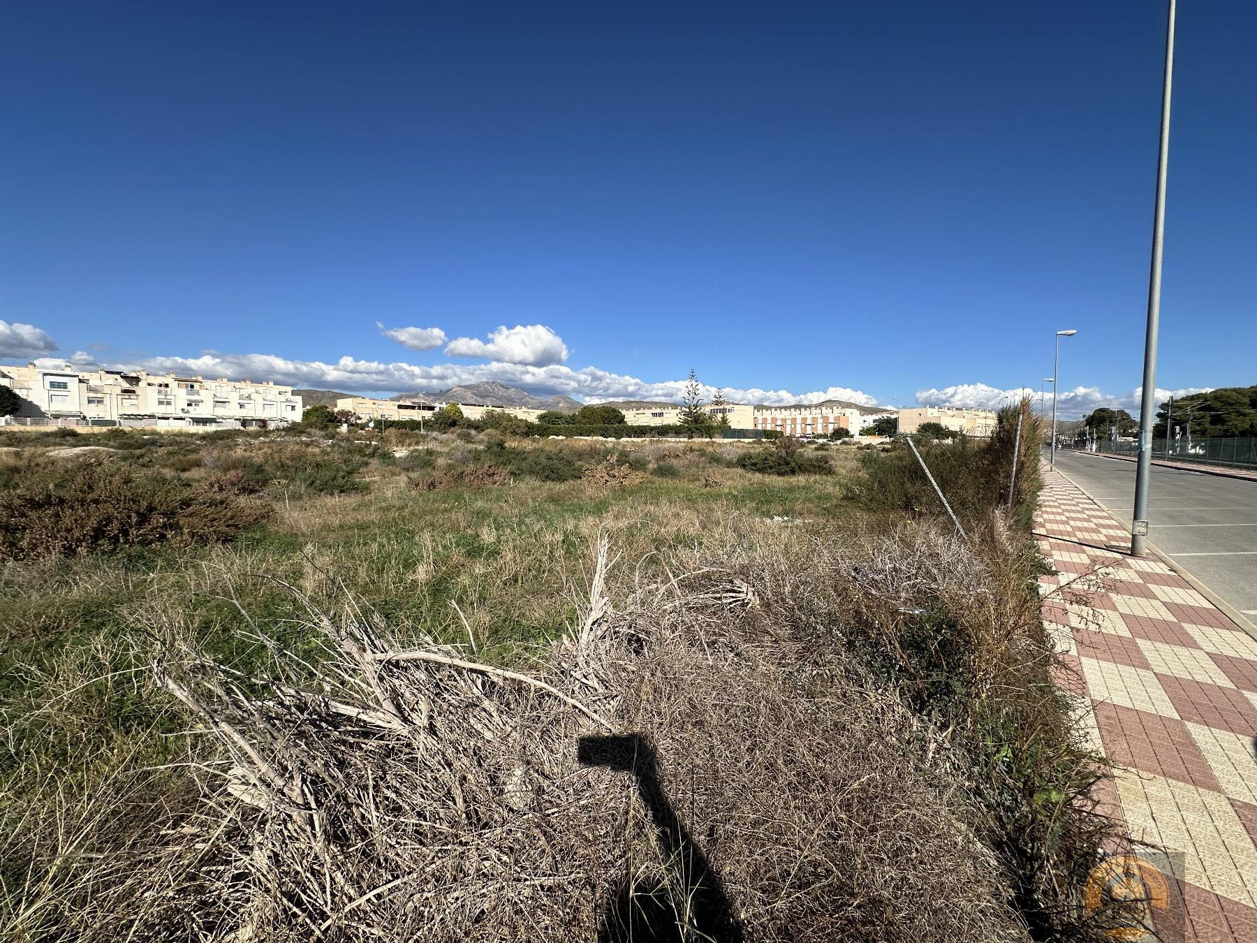 Venta de terreno en Alicante