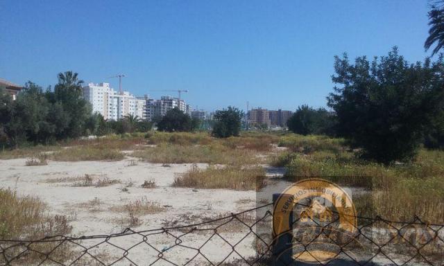 For sale of land in San Juan de Alicante