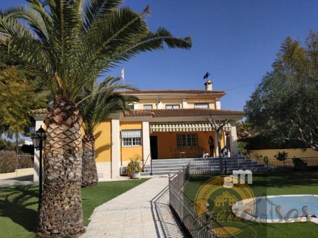 For rent of chalet in Alicante