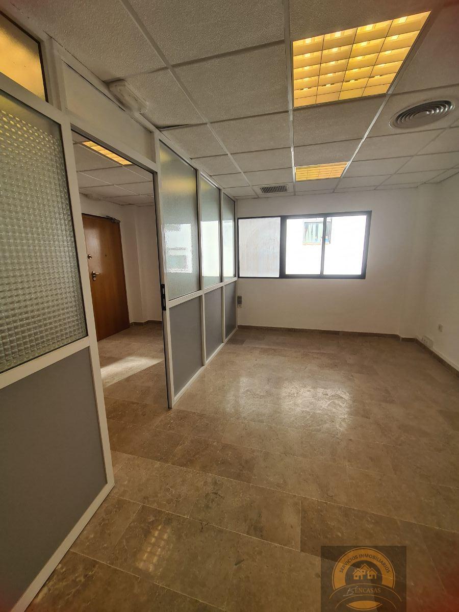 For rent of office in Alicante