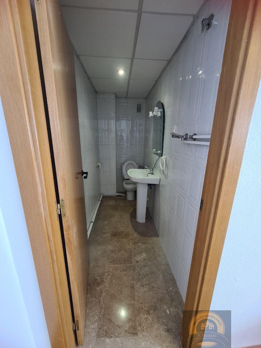 For rent of office in Alicante