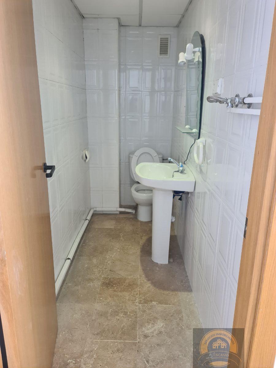 For rent of office in Alicante
